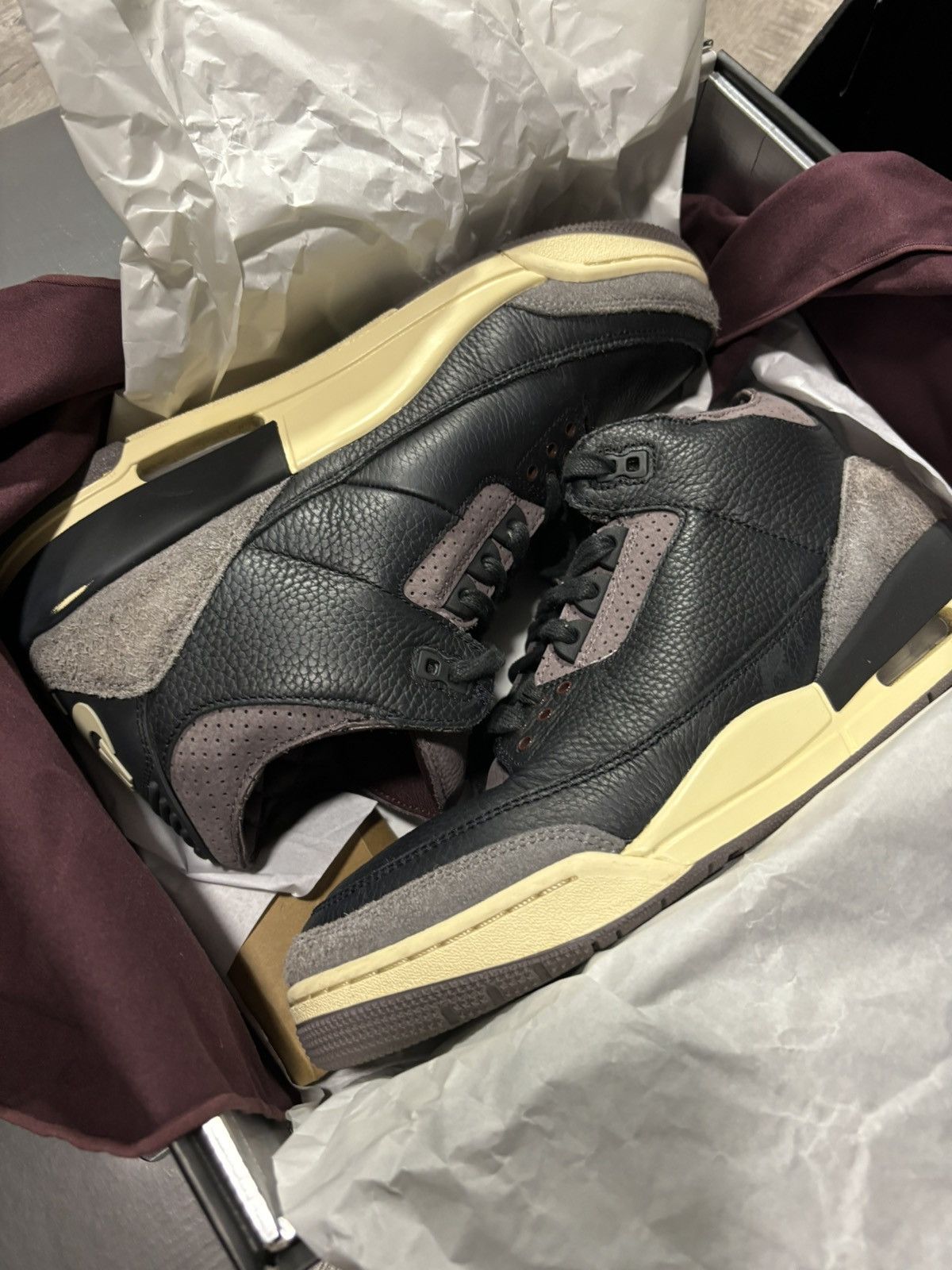 A Ma Maniere × Jordan Brand Jordan A ma Maniere 3s Size US 10 / EU 43 - 10 Thumbnail