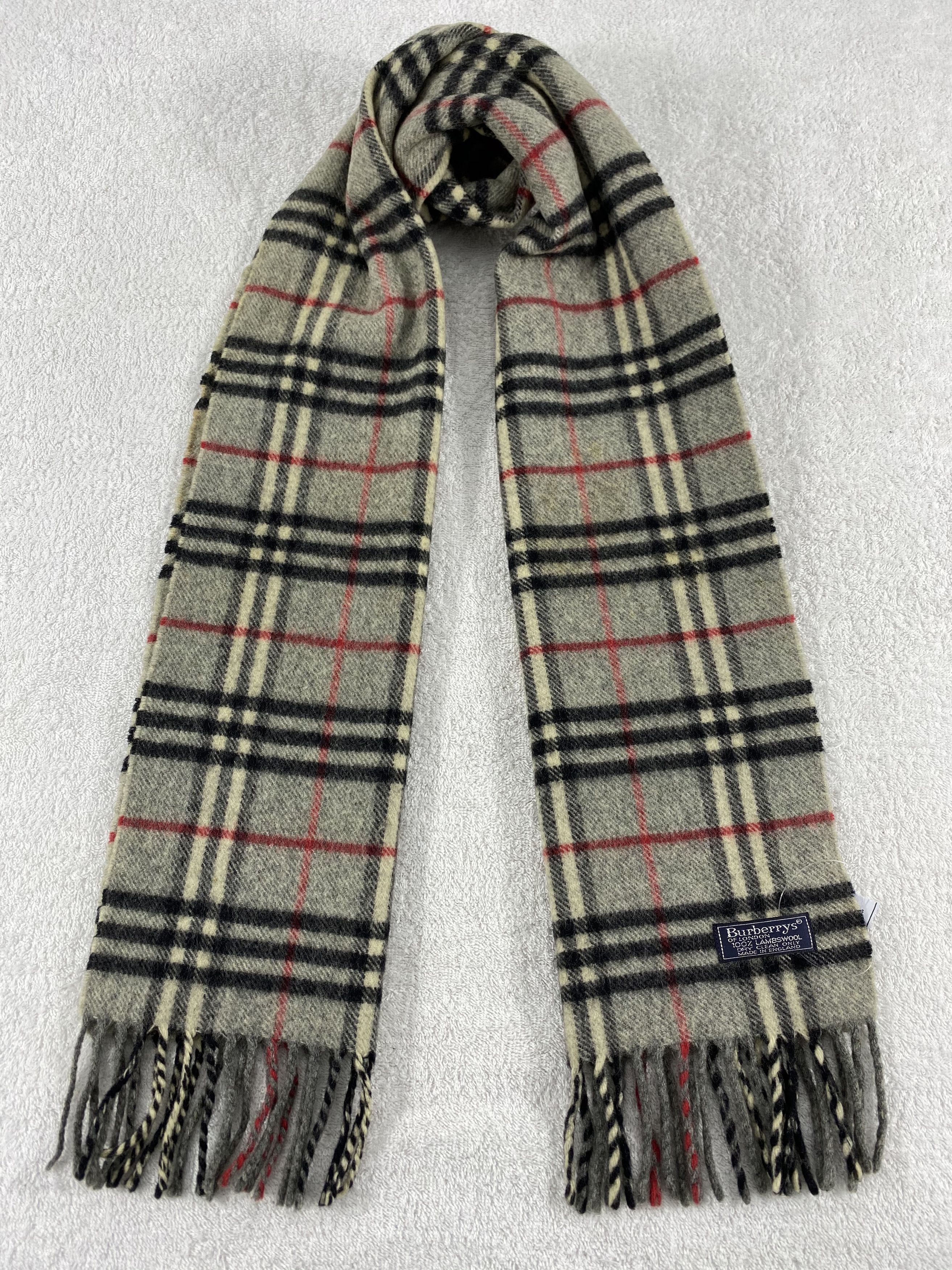 Burberry Vintage Burberry Scarf/Muffler/Neckwear MF614 Size ONE SIZE - 1 Thumbnail