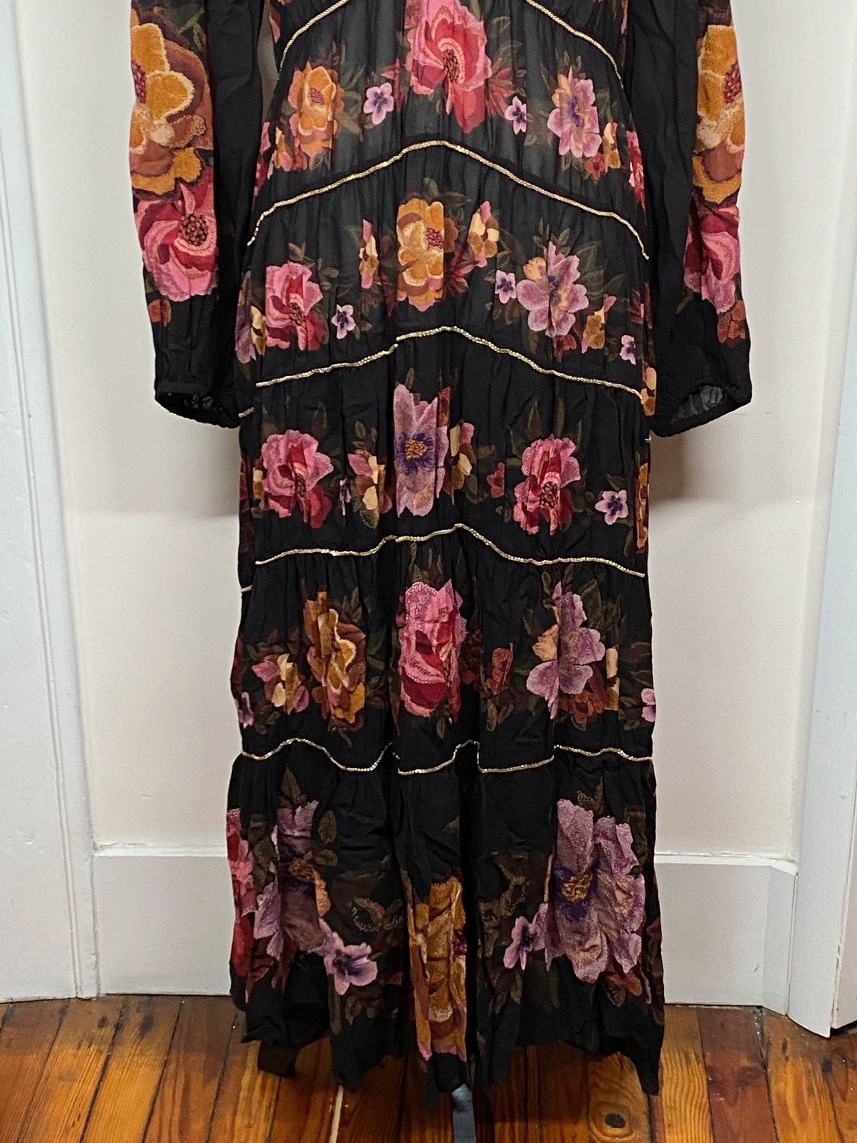Farm Rio Farm Rio Chenille Flowers Floral V-Neck Maxi Dress size S Size S / US 4 / IT 40 - 9 Thumbnail