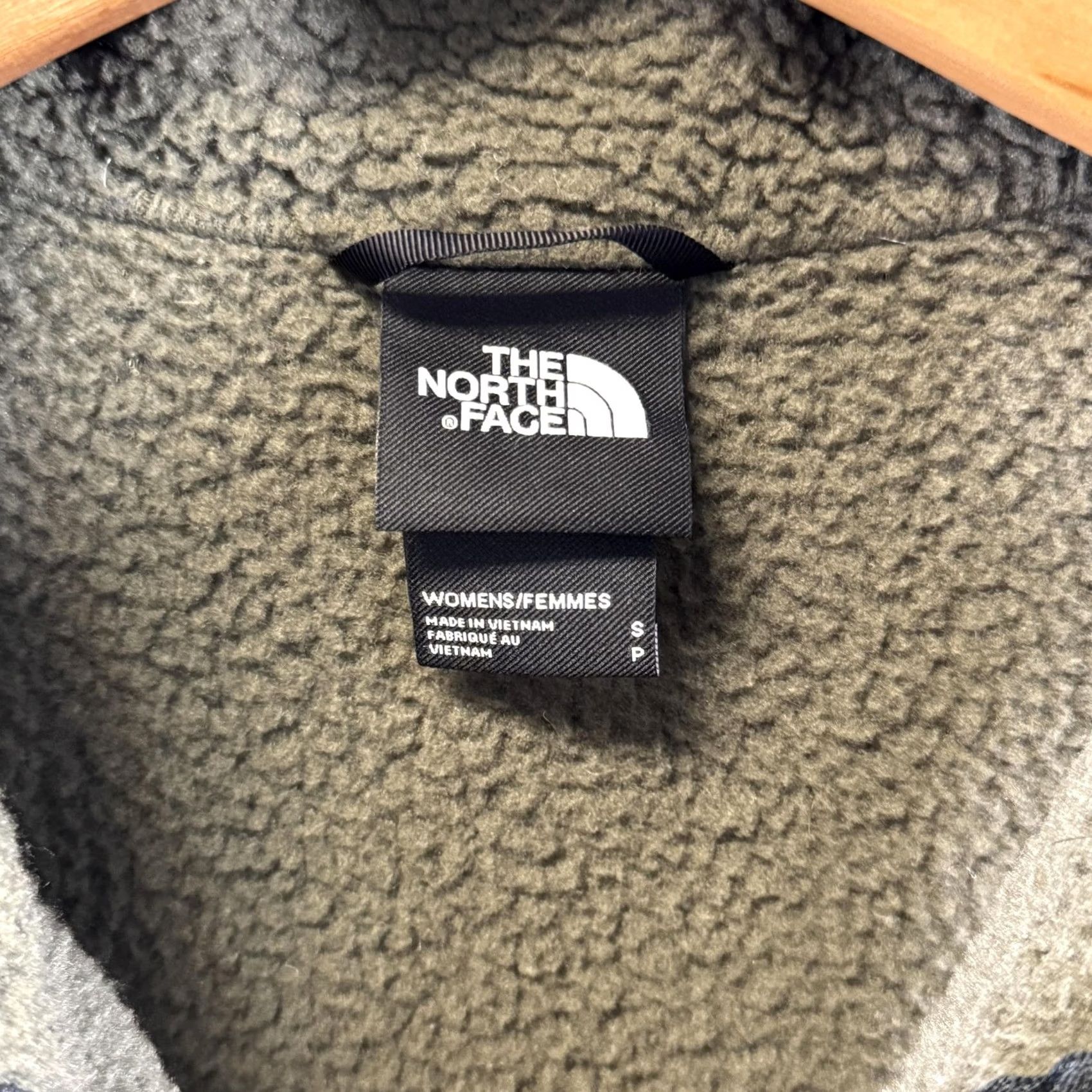 The North Face North Face Jacket Womens Small Green Sherpa Fleece Full Zip Outdoor Hiking Warm Size S / US 4 / IT 40 - 4 Thumbnail