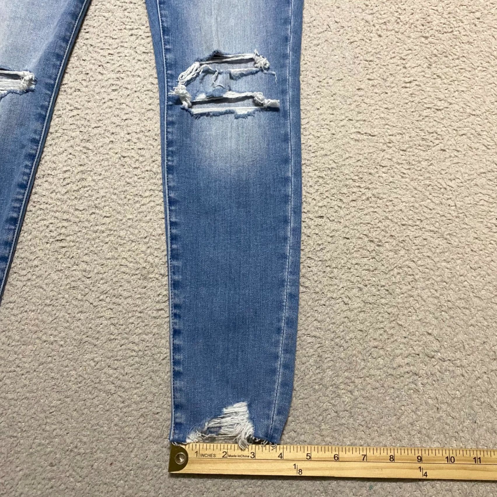 American Eagle Outfitters American Eagle Jeans Womens 4P Blue Denim High Rise Jegging Distressed Raw Hem Size 27" / US 4 / IT 40 - 5 Thumbnail