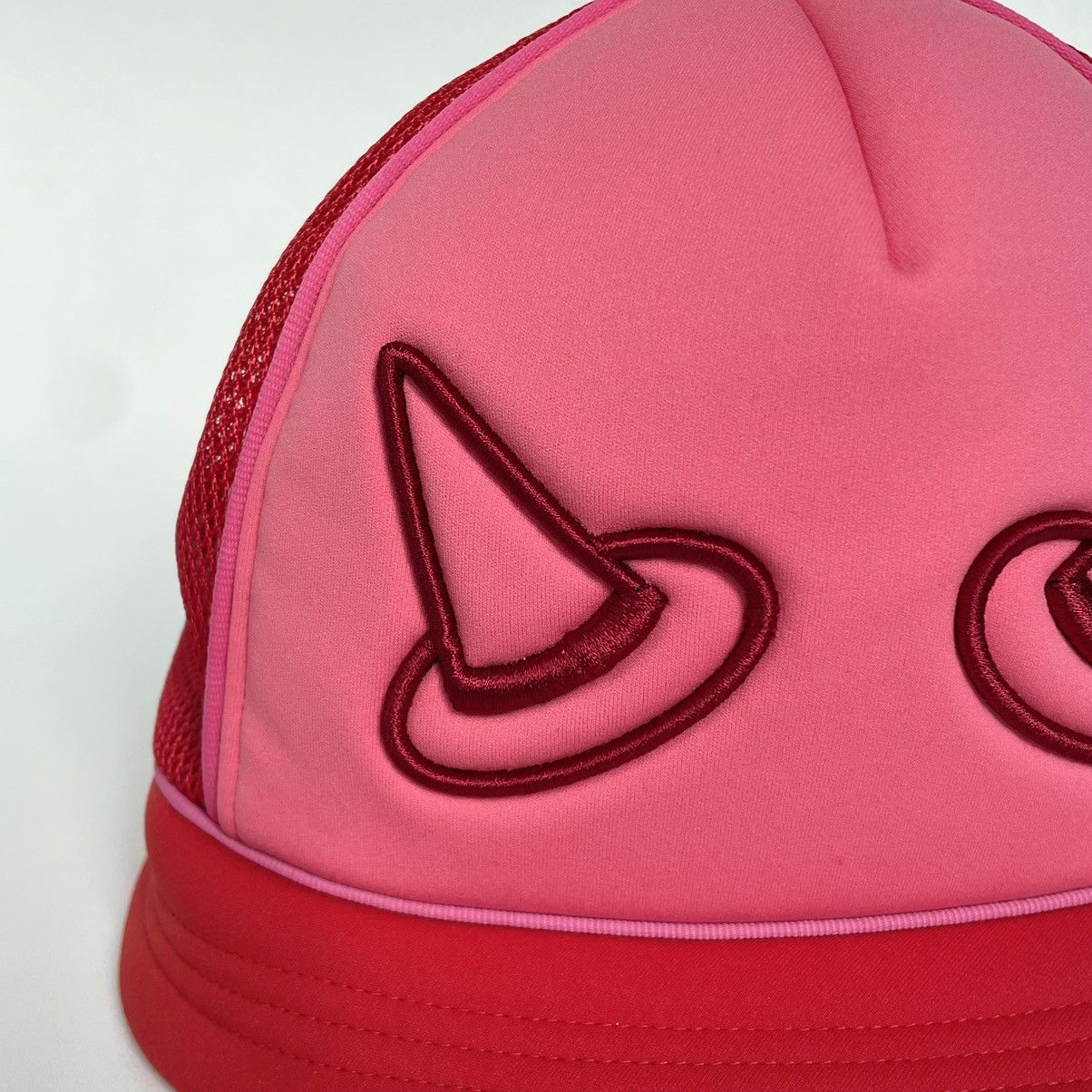 Comme des Garcons ‘Devil Horn’ Mesh Bucket Hat Size ONE SIZE - 4 Thumbnail