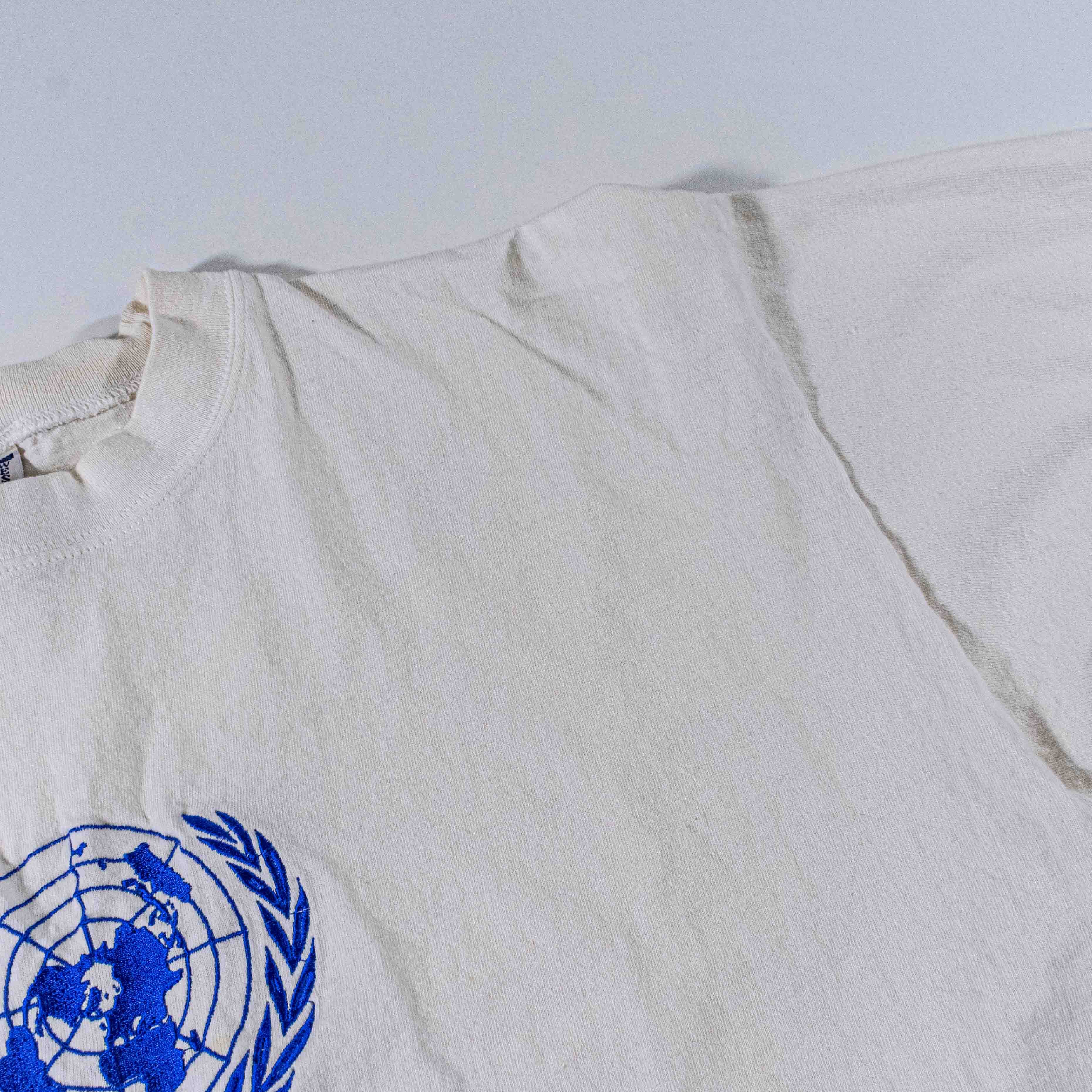 Vintage United Nations UN Crest T-Shirt Embroidered Distressed Y2K Size US XL / EU 56 / 4 - 5 Thumbnail