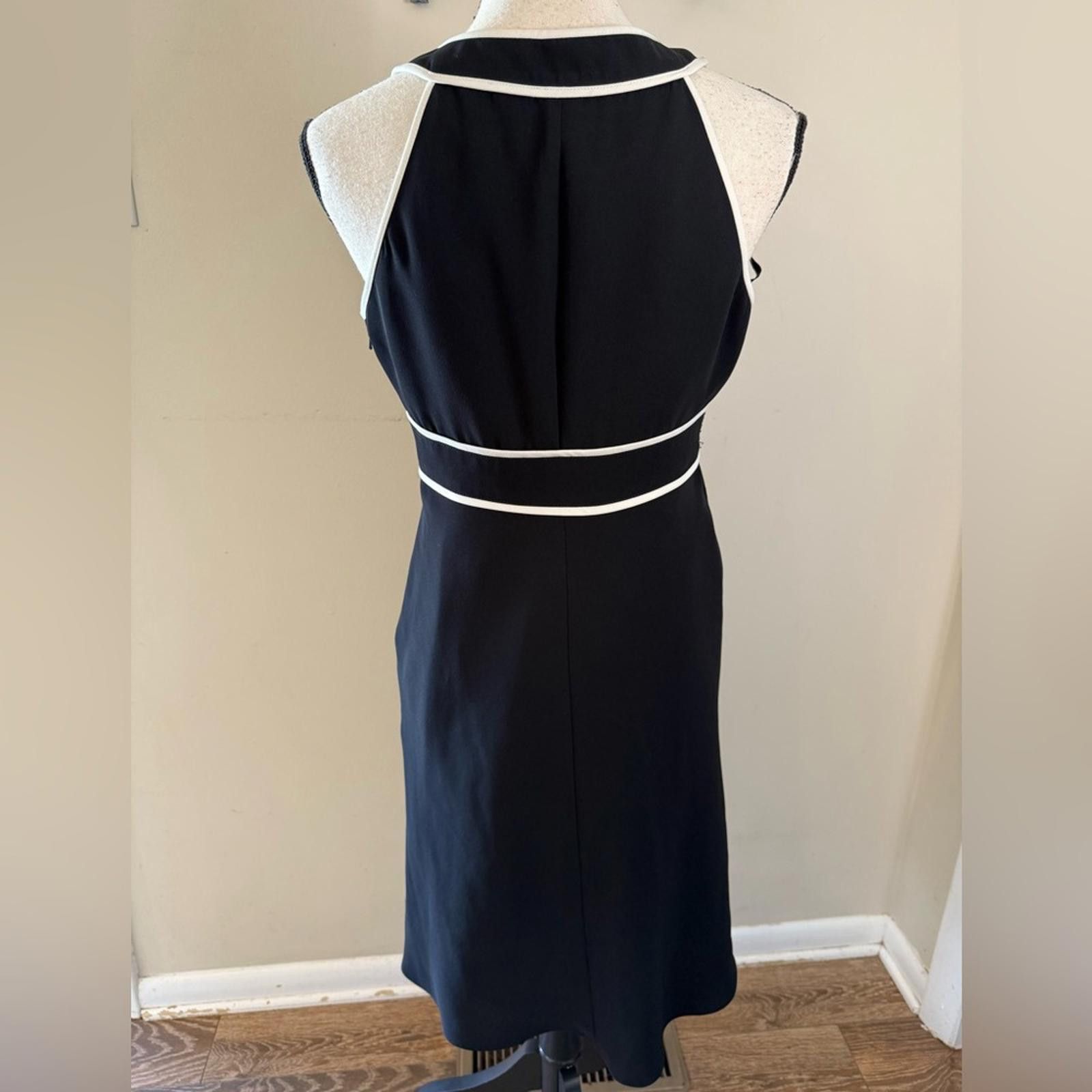 Evan Picone Evan-Picone chic black sleeveless midi dress white trim 8P Size M / US 6-8 / IT 42-44 - 3 Thumbnail