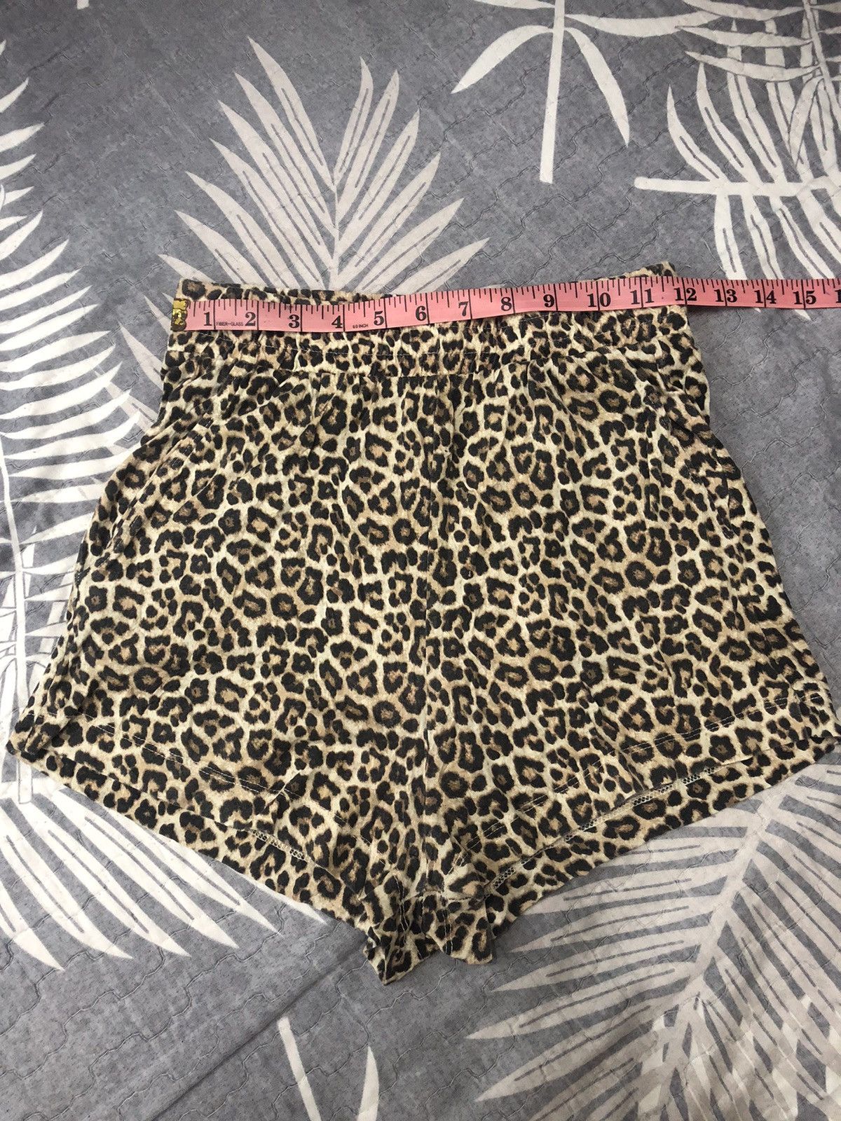 H&M H&M leopard short pants Size 27" / US 4 / IT 40 - 3 Thumbnail