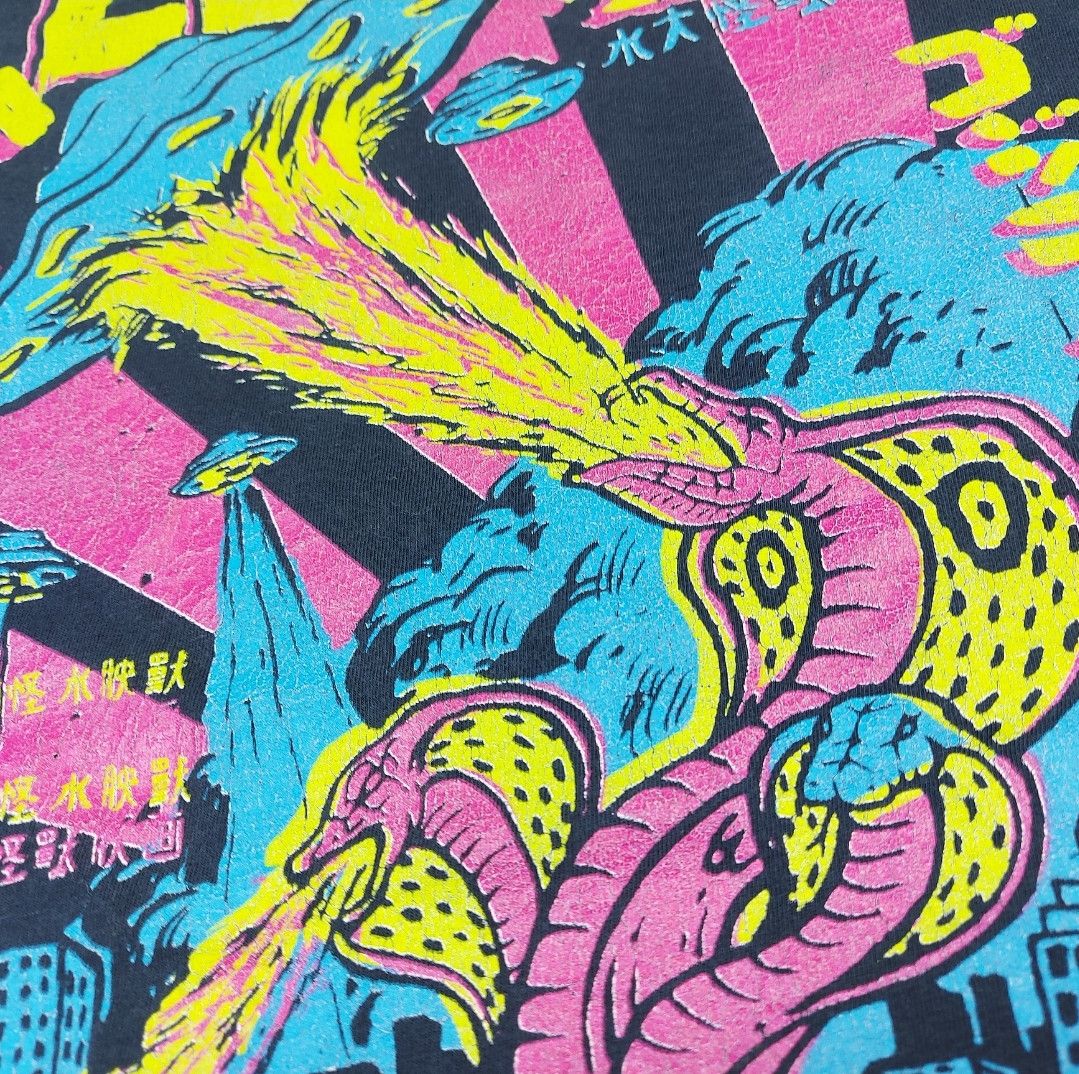 Band Tees Vintage Y2K COBRA STARSHIP Band Alien Flame Snake TEE Size US M / EU 48-50 / 2 - 6 Thumbnail