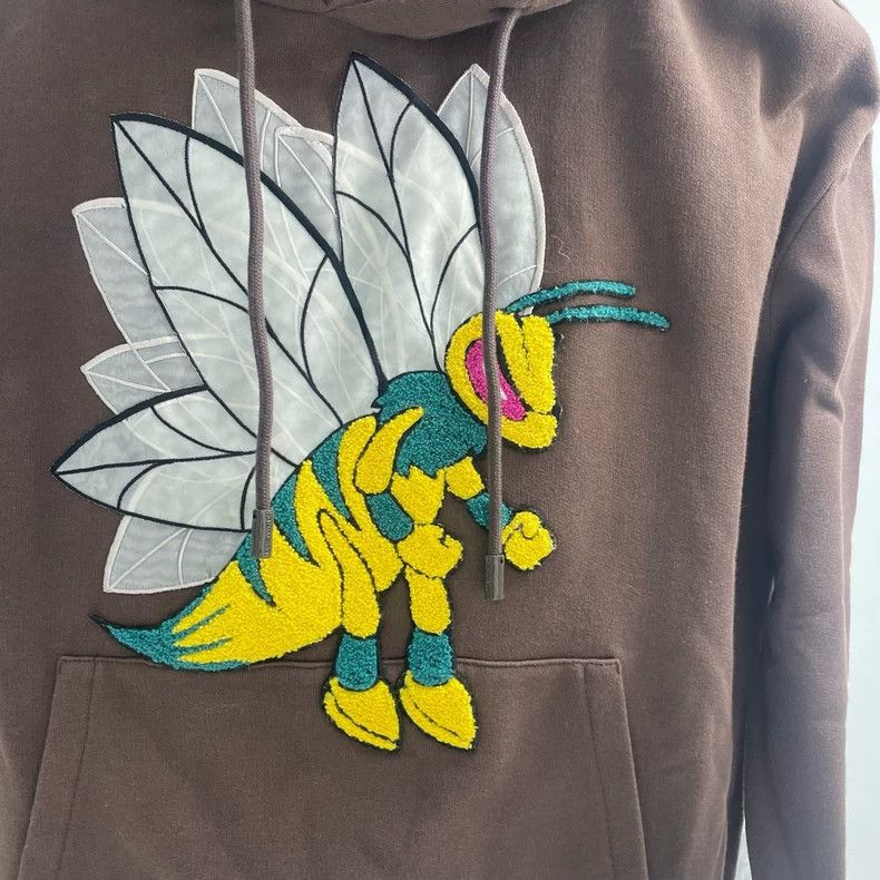 Louis Vuitton Louis Vuitton Bee flannel embroidered hooded sweatshirt 250 Size US M / EU 48-50 / 2 - 3 Thumbnail