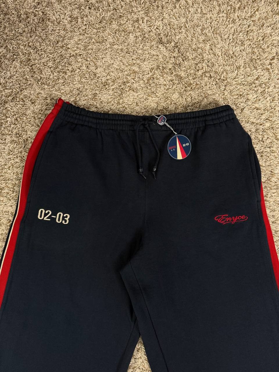 Enyce Enyce Sweatpants Y2K 2000s Red Side Stripe Hip Hop Size US 38 / EU 54 - 2 Thumbnail