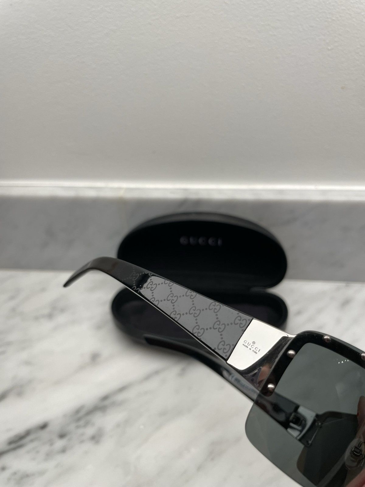 Gucci Gucci gg1823 🔥 gothic sunglasses mask monogram arms Size ONE SIZE - 4 Thumbnail
