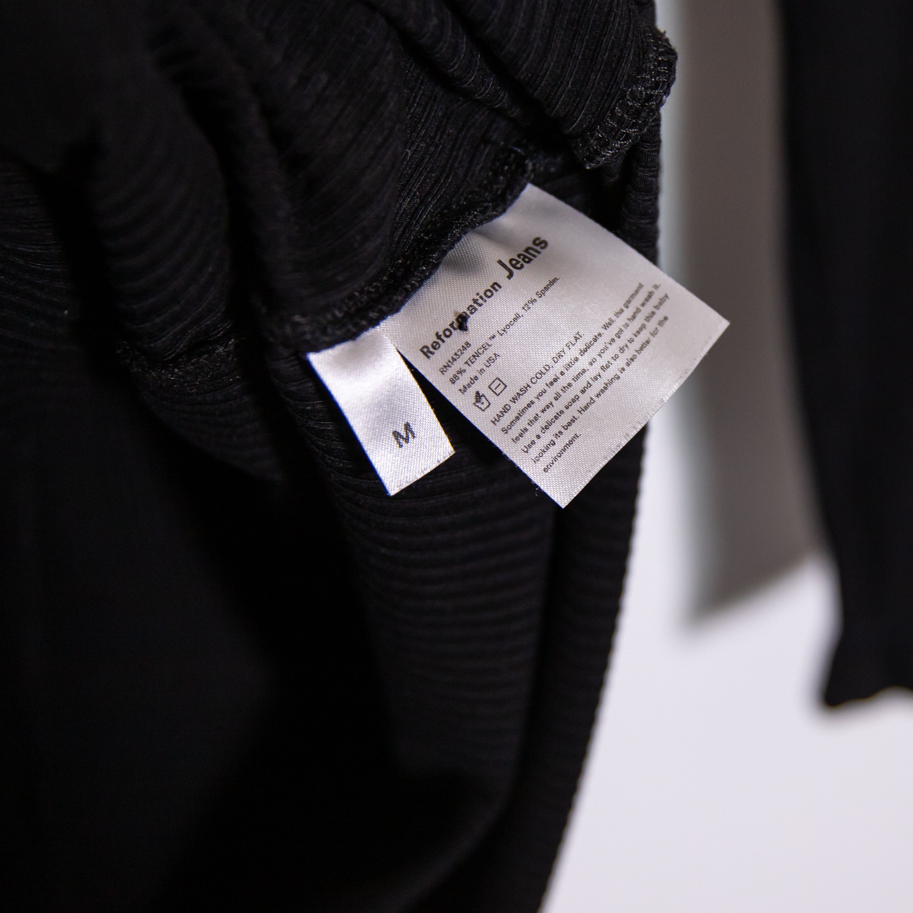 Reformation Reformation Tam Ribbed Knit Stretch Henley Size M / US 6-8 / IT 42-44 - 3 Thumbnail