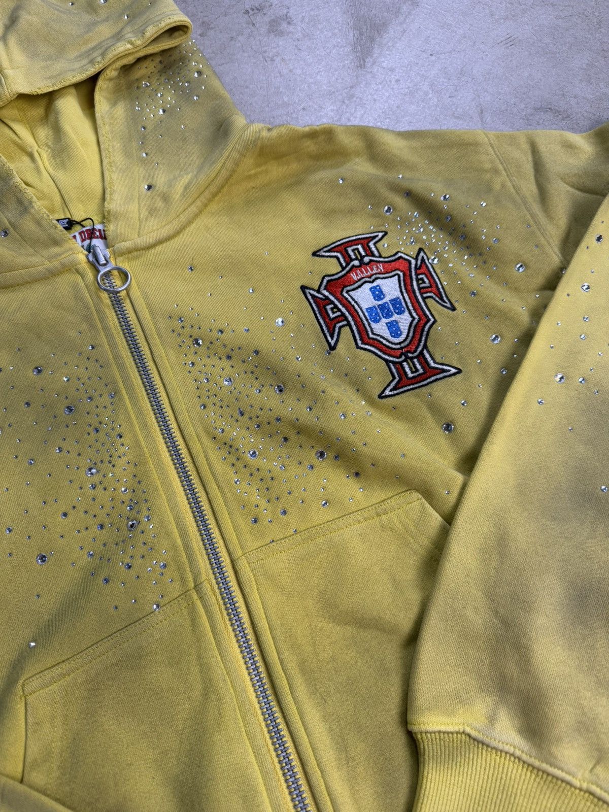Vale Vale Forever Sun Cluster Zip Up 'Yellow’ Size US S / EU 44-46 / 1 - 2 Thumbnail