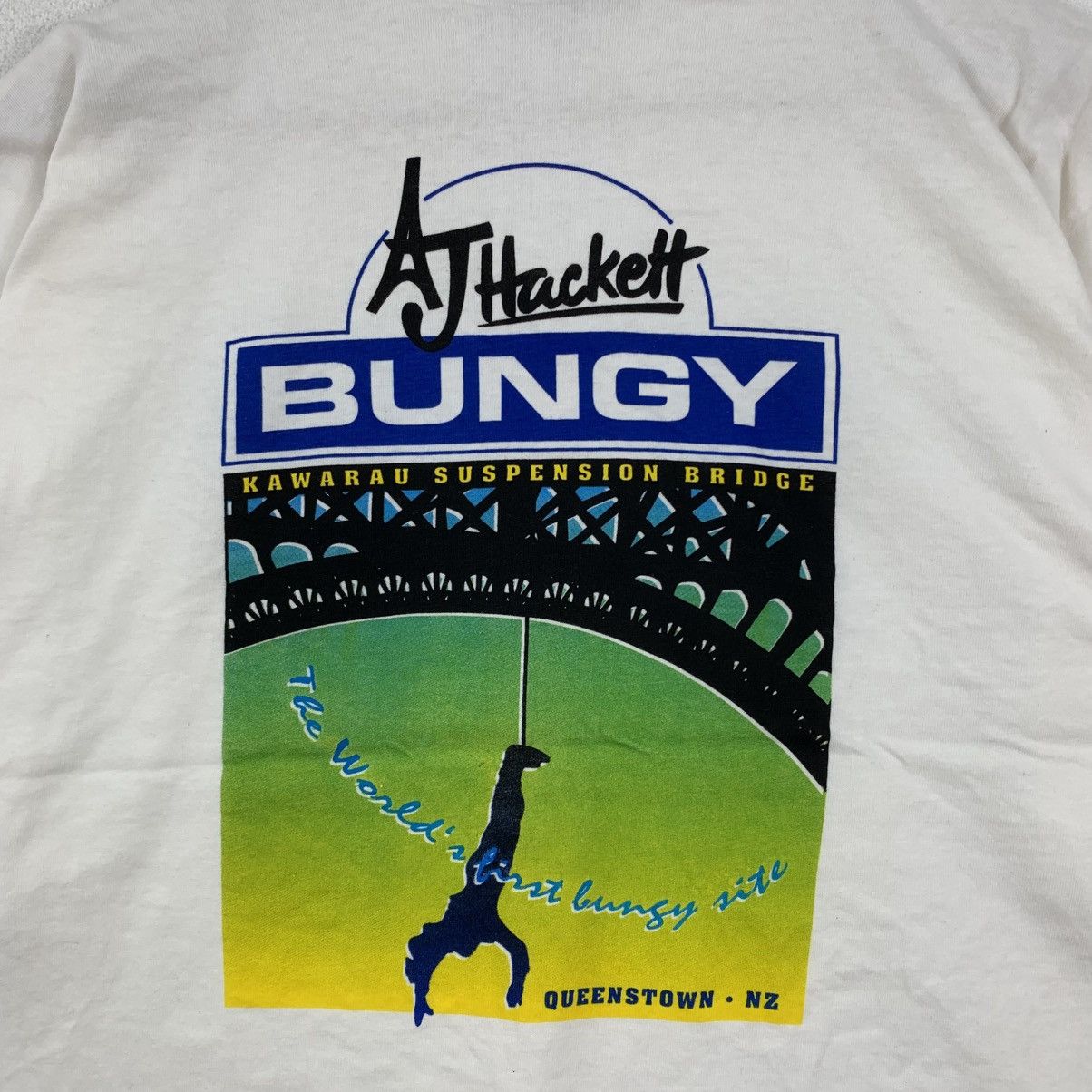 Vintage Vintage AJ HACKETT BUNGY New Zealand Short Sleeve Tshirt Size US L / EU 52-54 / 3 - 3 Thumbnail
