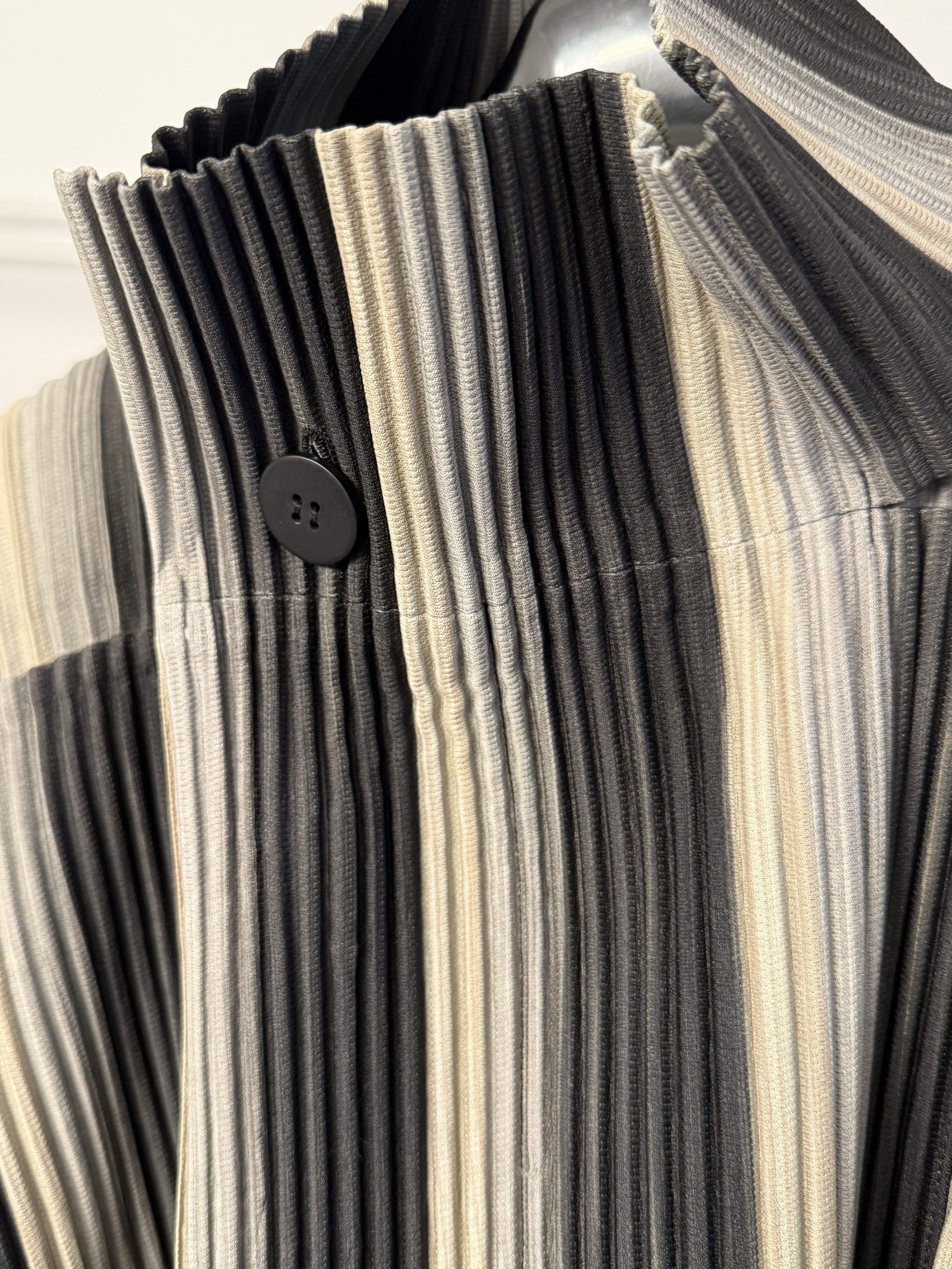 Homme Plisse Issey Miyake striped long jacket Size US S / EU 44-46 / 1 - 4 Thumbnail