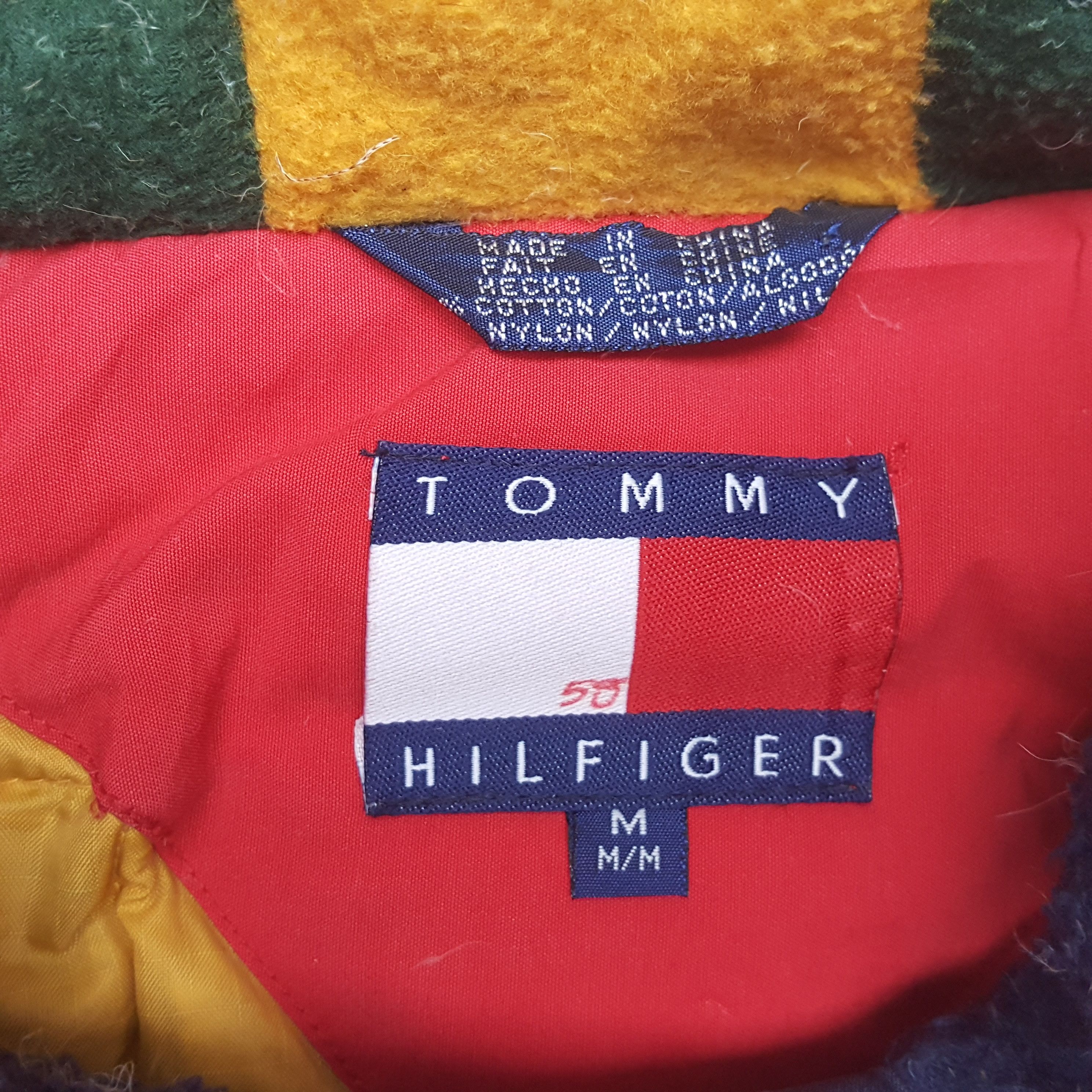 Tommy Hilfiger Vintage Tommy Hilfiger Streetwear Puffer Jacket RR18 Size US XL / EU 56 / 4 - 6 Thumbnail