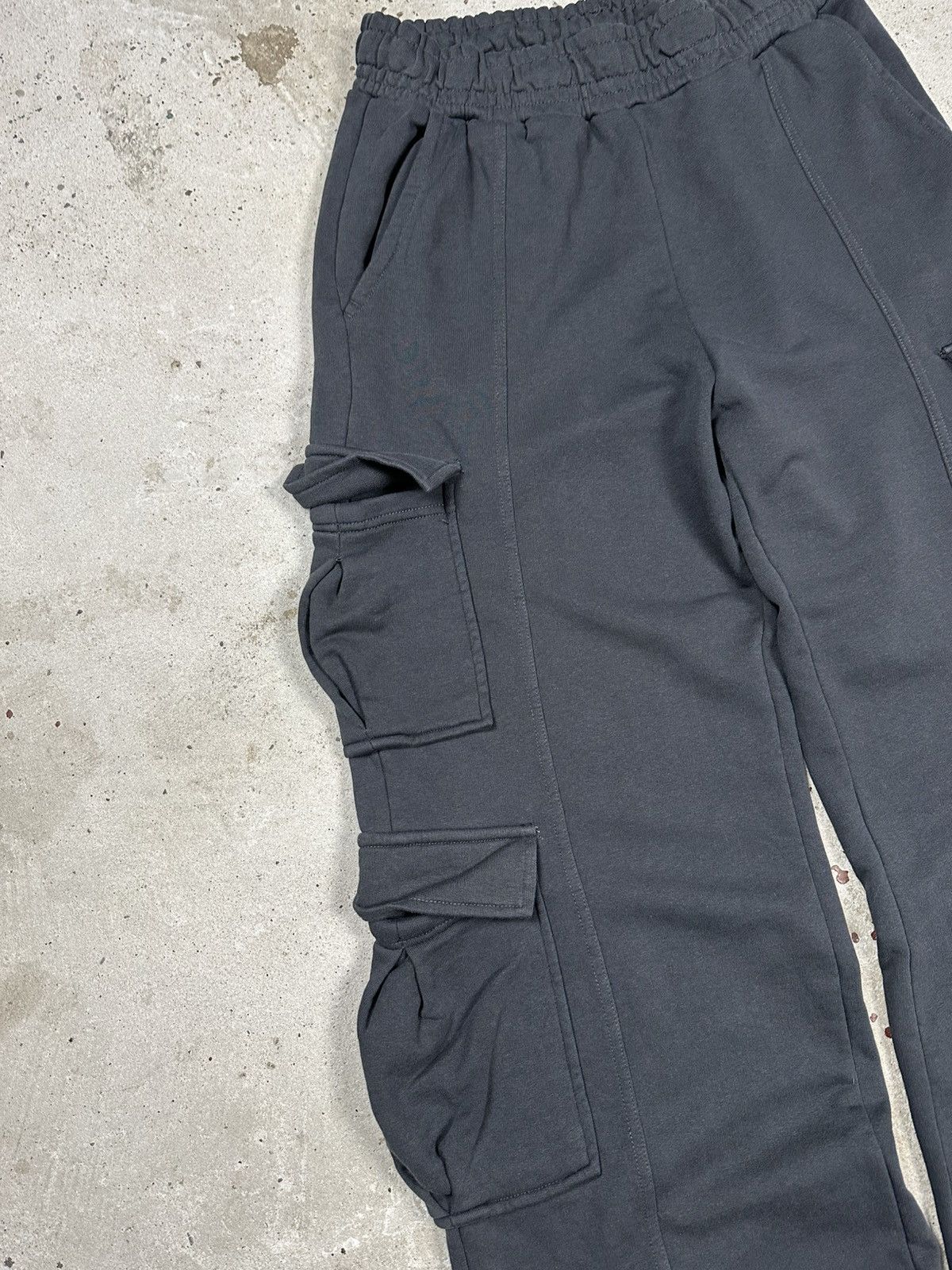 Japanese Brand Vintage Y2K ULTRA BAGGY Cargo Grey Sweatpants Flare Size US 32 / EU 48 - 5 Thumbnail