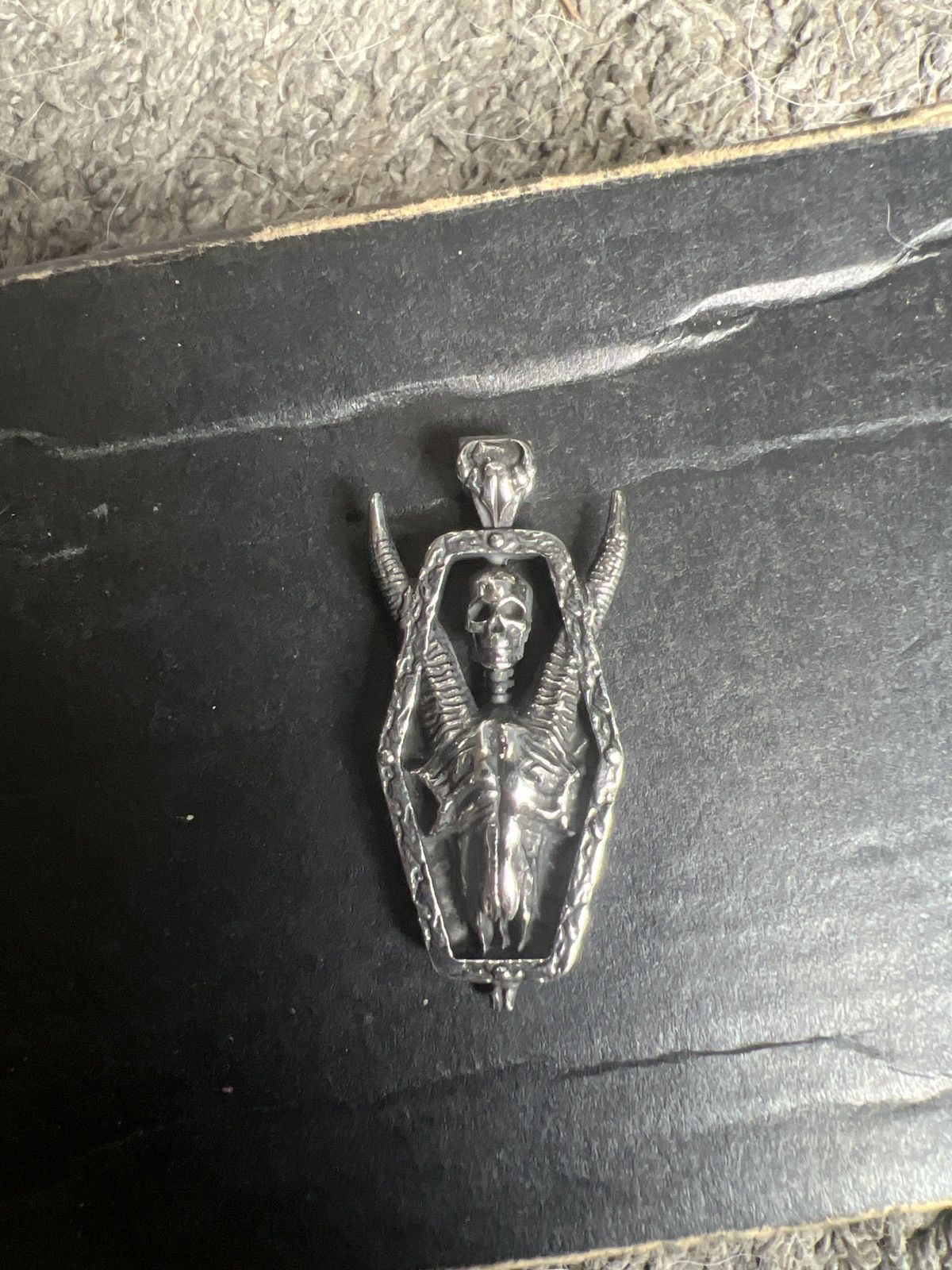 Hypebeast Horned Skeletal Coffin Pendant Size ONE SIZE - 1 Thumbnail