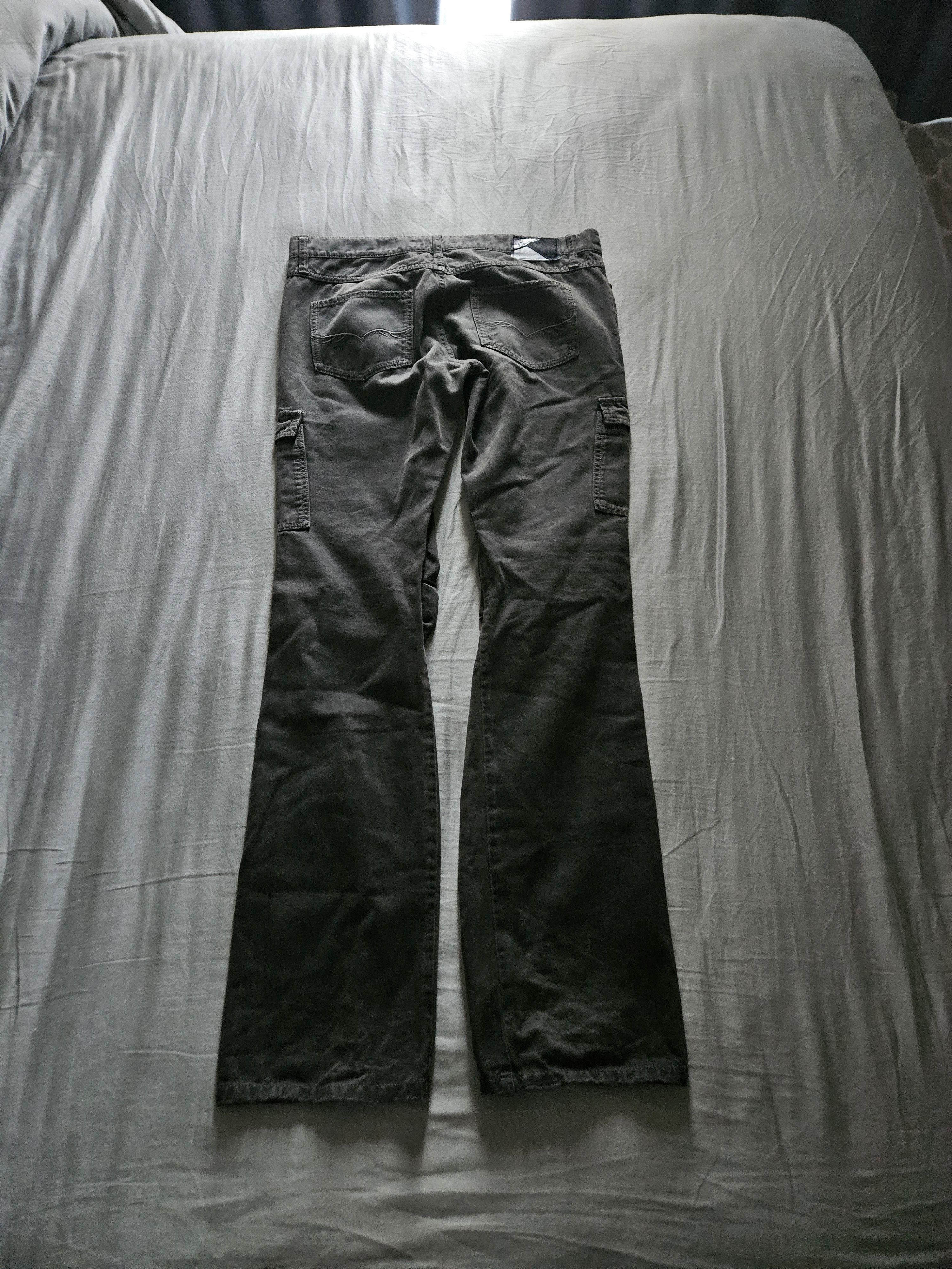 FUGA gimmick cargo flares