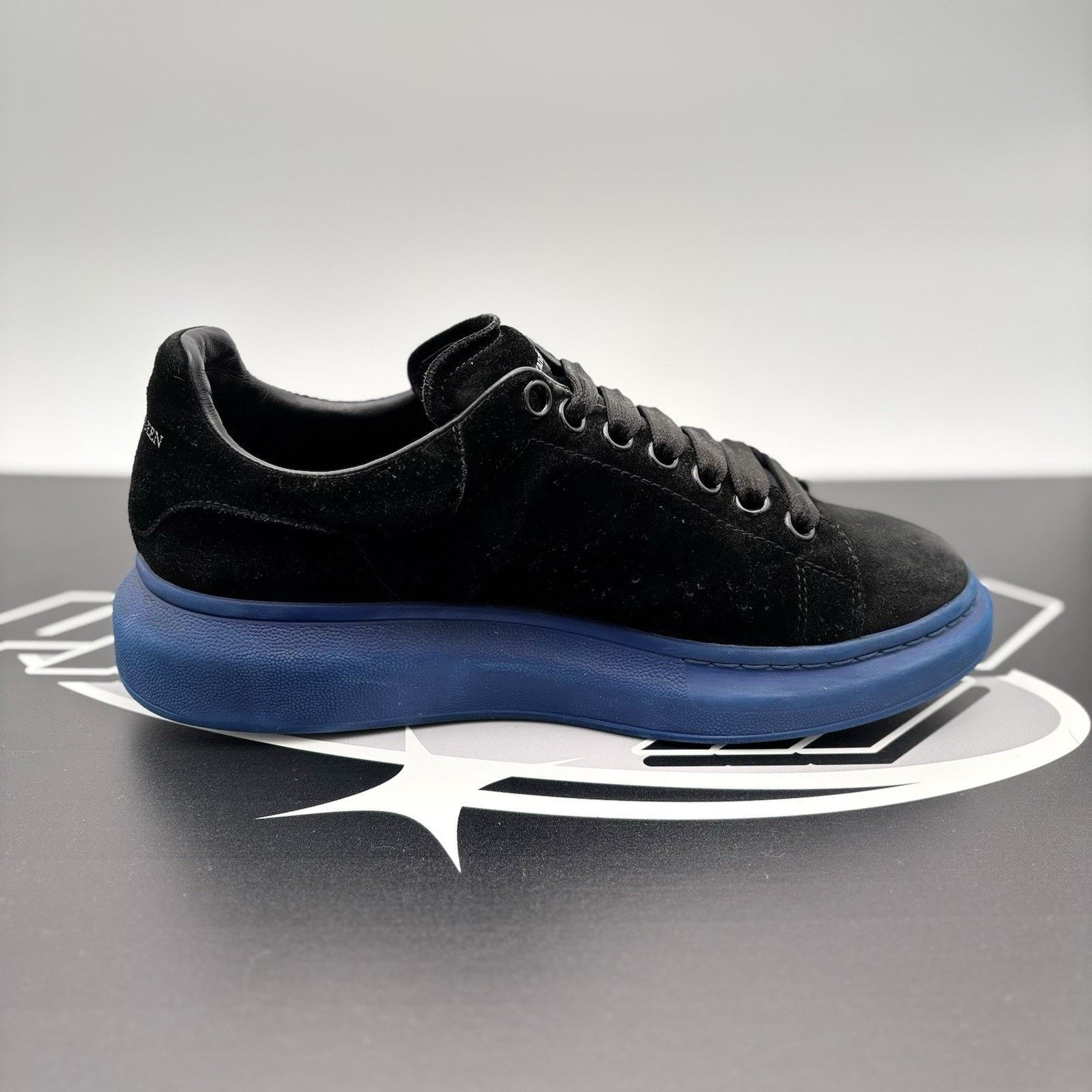 Alexander McQueen Alexander McQueen ' Black Velvet, Blue ' Size US 8.5 / EU 41-42 - 13 Thumbnail