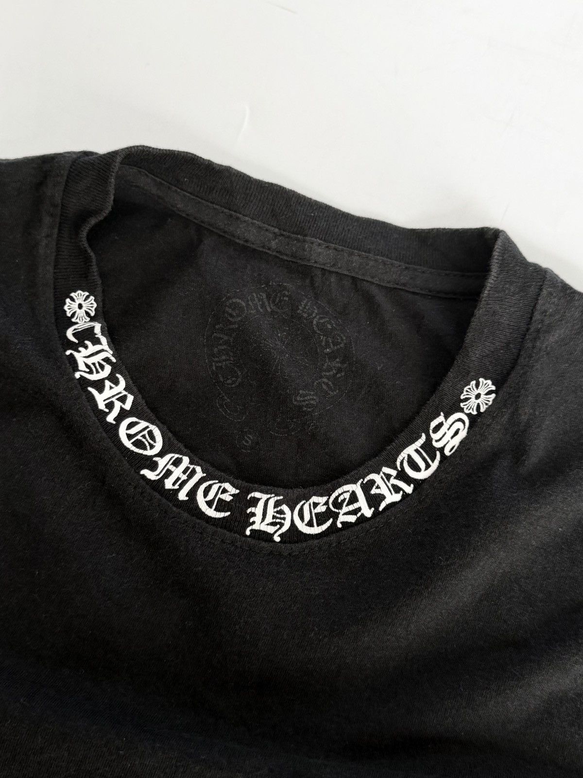 Chrome Hearts Chrome Hearts Neck Logo Pocket Tee Size US S / EU 44-46 / 1 - 6 Thumbnail