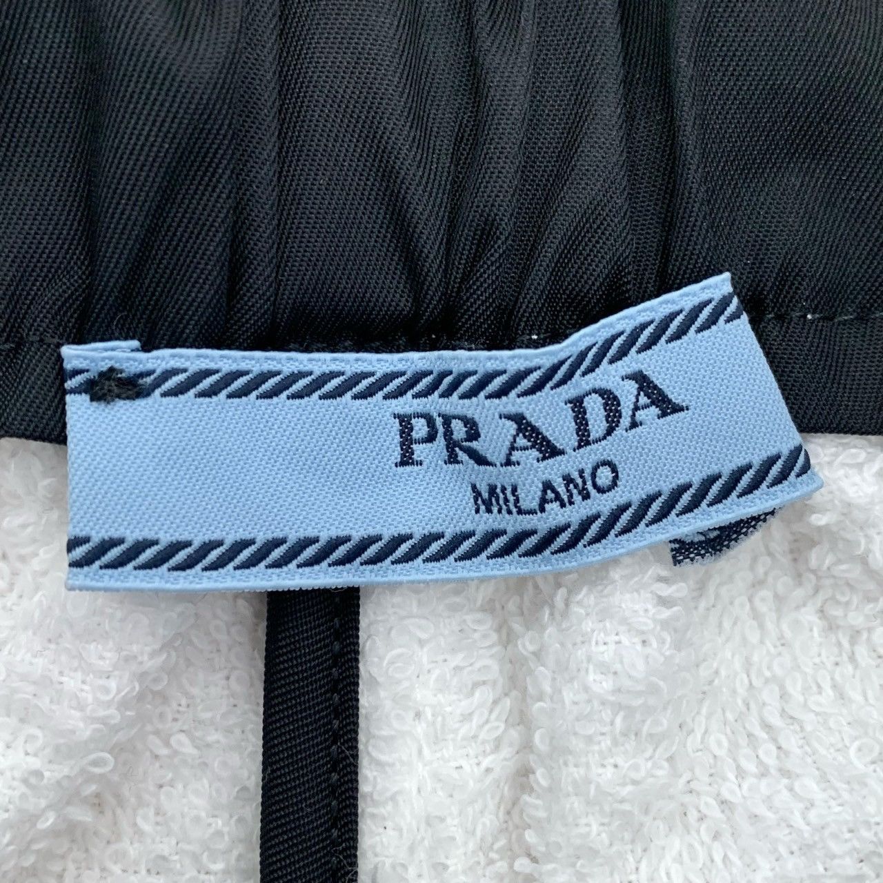 Prada Prada 21SS White Terry Cotton Casual Shorts K26WX Size 26" / US 2 / IT 38 - 5 Thumbnail