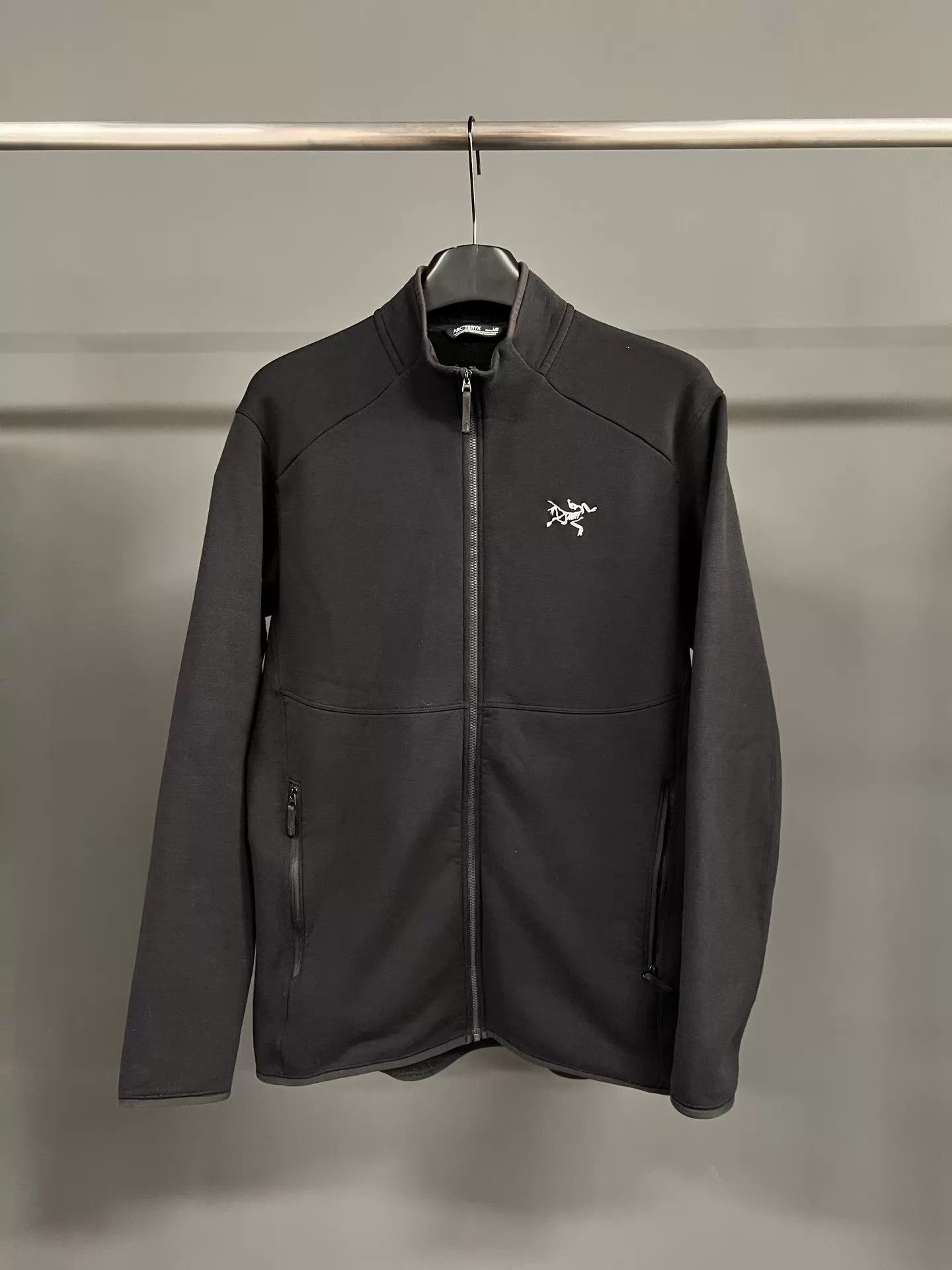 Arc'teryx Arcteryx Fleece Jacket Black Logo Collar L Size US L / EU 52-54 / 3 - 1 Thumbnail