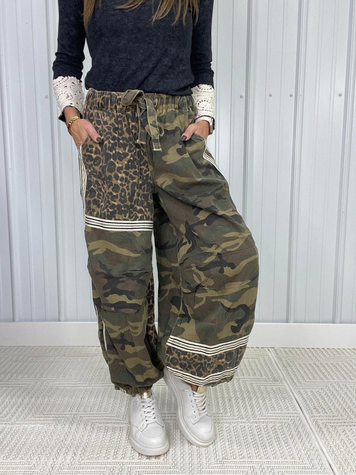 Other Printed Woven Contrast Band Trim Jogger Pants by POL Size 28" / US 6 / IT 42 - 2 Thumbnail
