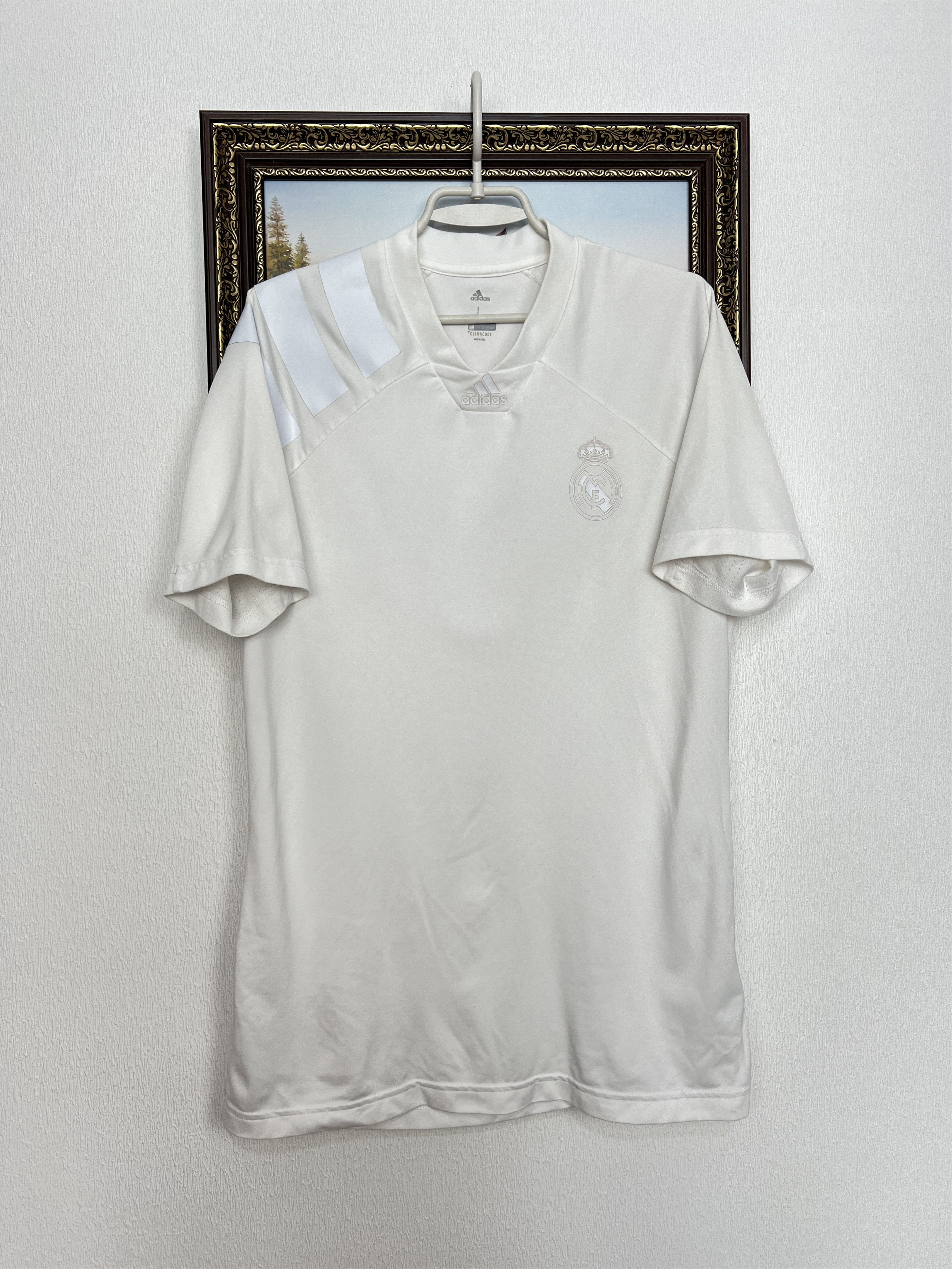Adidas Real Madrid Special football shirt 2016 Soccer Train Jersey Size US L / EU 52-54 / 3 - 1 Thumbnail