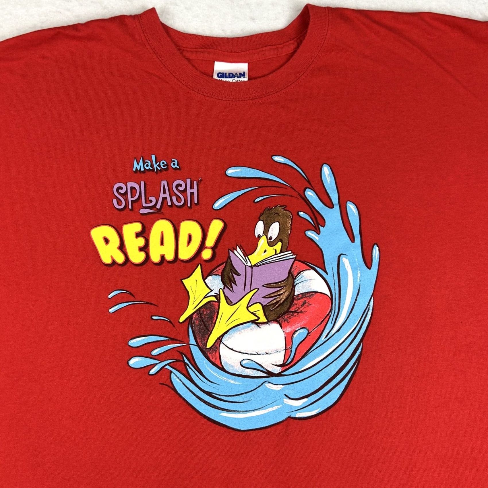 Gildan VINTAGE MAKE A SPLASH READ CARTOON T-Shirt XL red Men Short Sleeve Cotton 80s 90s NYC Public Library Nike Size US XL / EU 56 / 4 - 4 Thumbnail