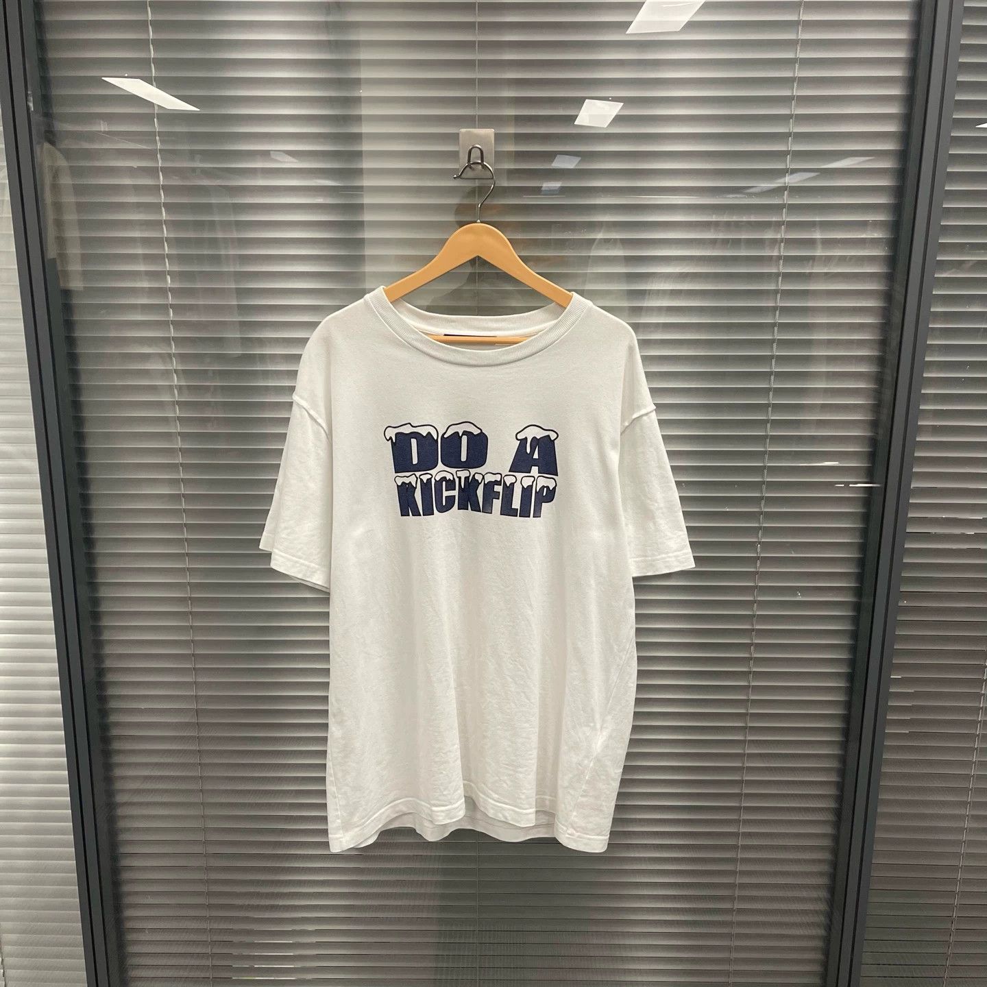 Louis Vuitton LV Snow Melt White Tee XXL 99 New Size US XXL / EU 58 / 5 - 1 Thumbnail