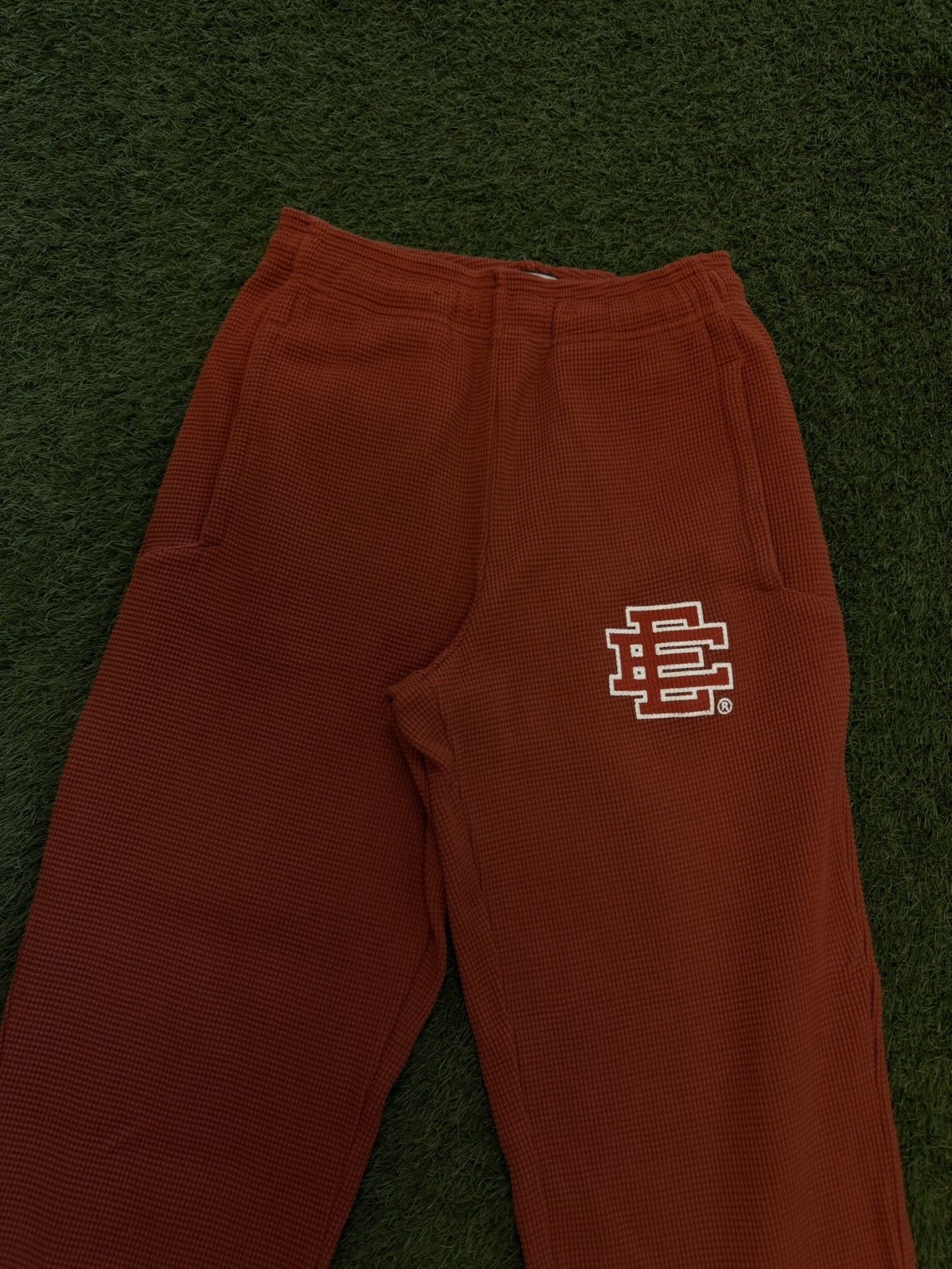 Eric Emanuel Eric Emanuel FW21 RED Thermal Sweatpants Size (M) Size US 31 - 3 Thumbnail