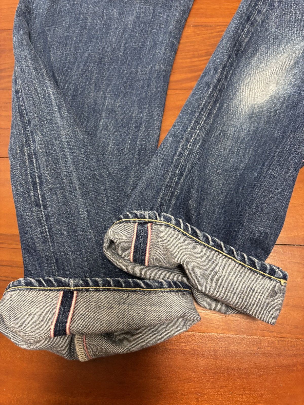 Momotaro Jeans Momotaro Japan Blue/Pink Selvedge Jeans Very Good Condition Size US 29 - 3 Thumbnail