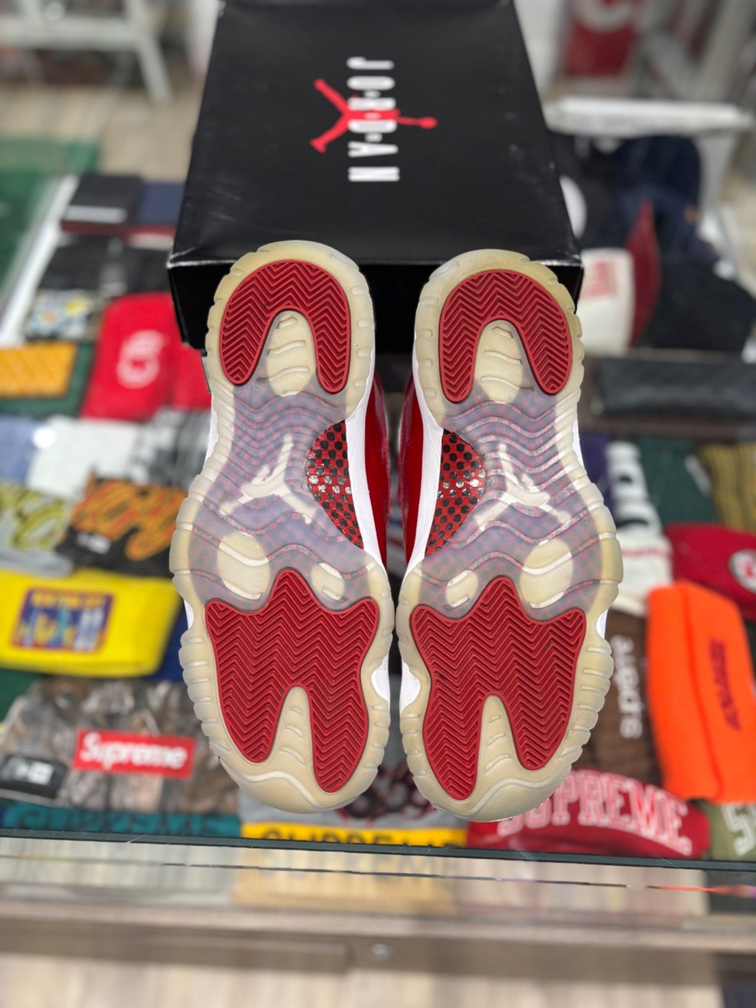 Jordan Brand Jordan 11 Cherry (2022) Size US 10.5 / EU 43-44 - 6 Thumbnail