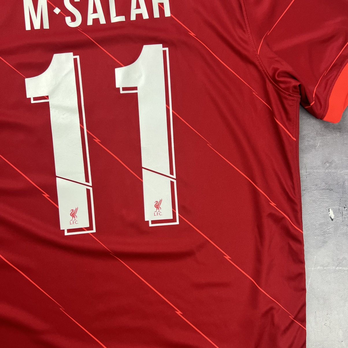 Nike Rare! Salah 11 Nike Liverpool Soccer Jersey Shirt Size US XL / EU 56 / 4 - 25 Thumbnail