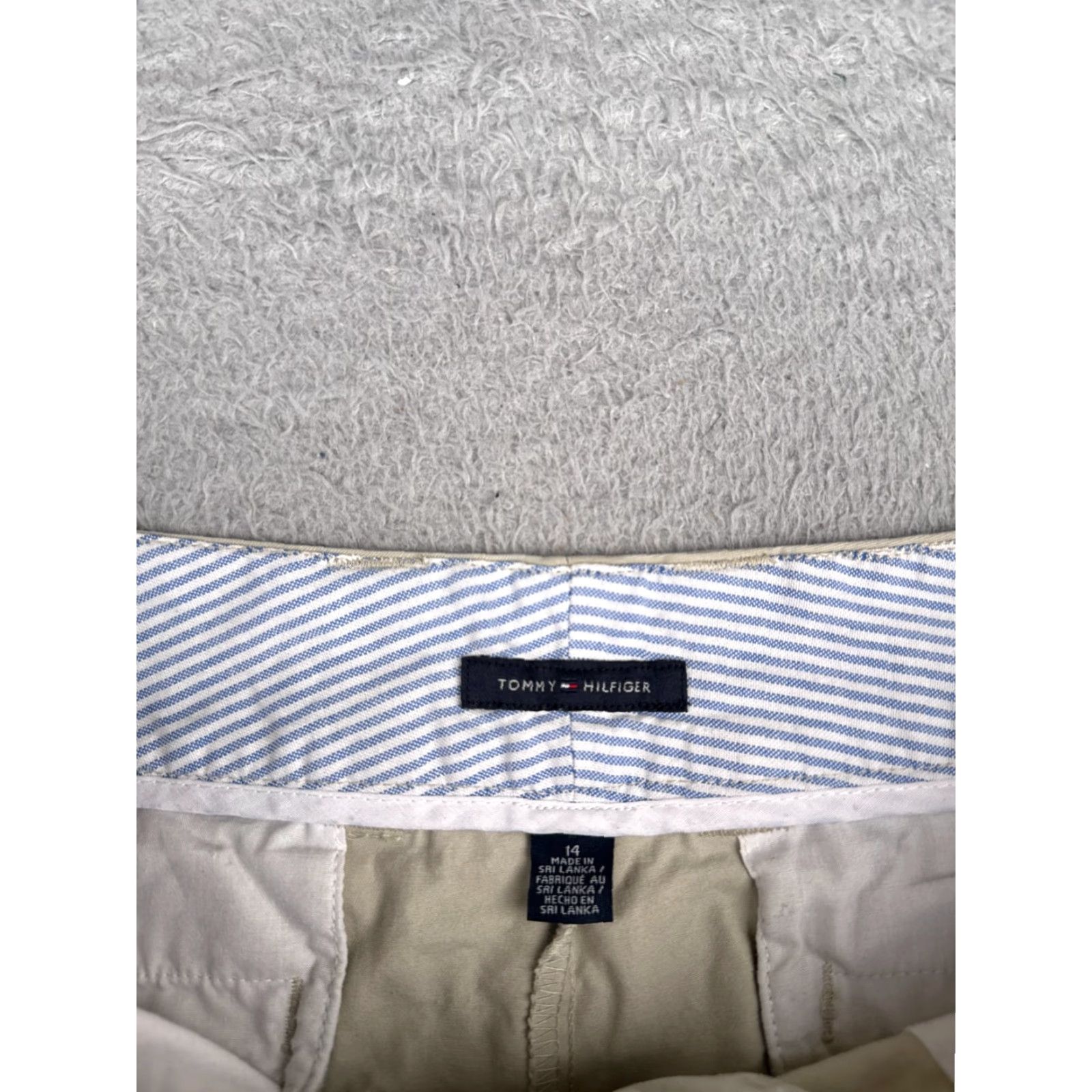 Tommy Hilfiger Tommy Hilfiger Shorts Women 14 Beige Chino Cotton Twill Mid Rise Zip Fly 34x11 Size 36" / US 14 / IT 50 - 7 Thumbnail