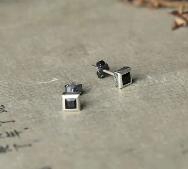 Vintage Shizuku x Kase Square Black Zircon Stud Earrings (1pairs） Size ONE SIZE - 6 Thumbnail