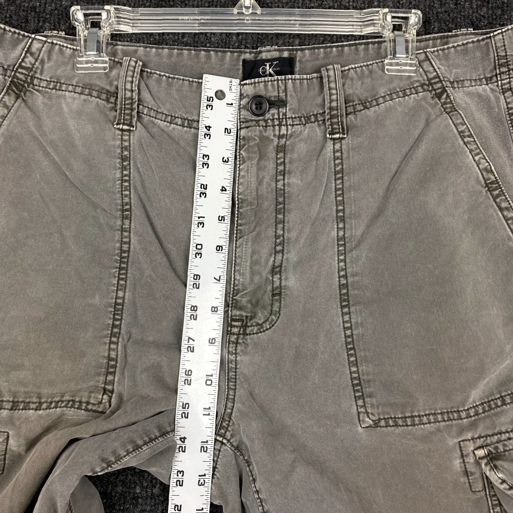 Calvin Klein VINTAGE Calvin Klein Ck Cargo Shorts Mens 36 Gray Baggy Skater 90s y2K Size US 36 / EU 52 - 5 Thumbnail