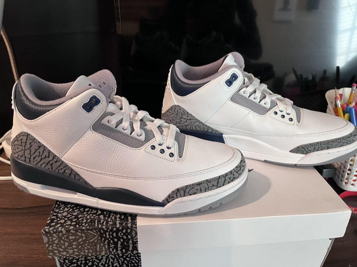 Jordan Brand Jordan 3 Retro White/Midnight Navy Size US 10.5 / EU 43-44 - 3 Thumbnail
