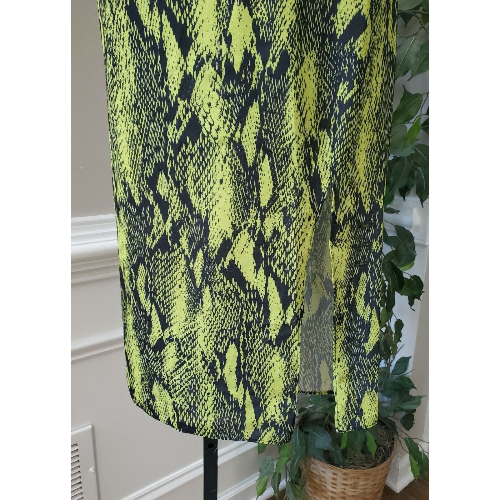 Other Sans Souci Snake Print Polyester V-Neck Knee Length Dress L Size L / US 10 / IT 46 - 5 Thumbnail