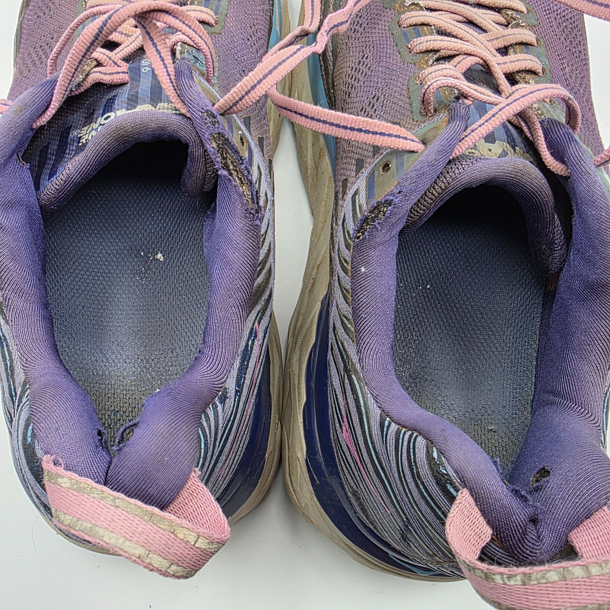 Hoka Hoka One One Bondi 6 Womens Size 9.5 Purple Athletic Shoes R Size US 9.5 / IT 39.5 - 6 Thumbnail