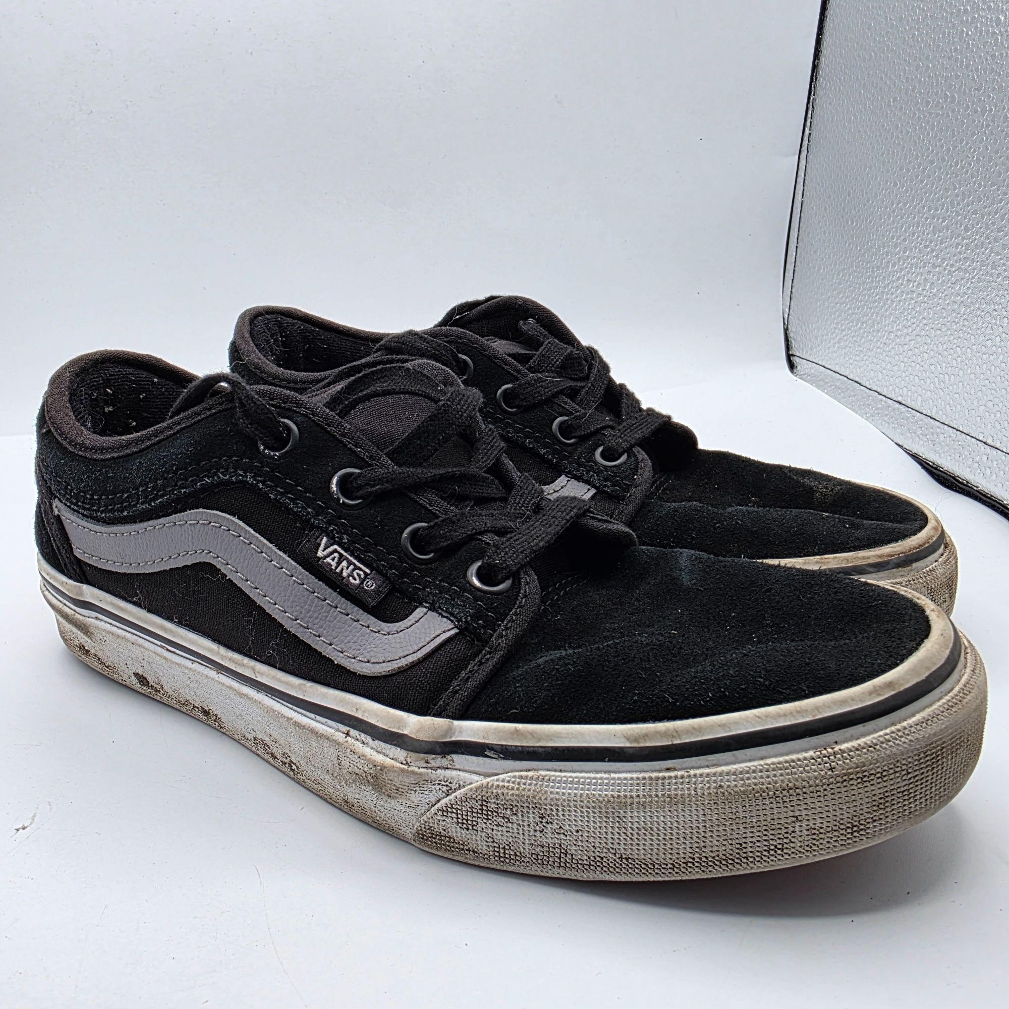 Vans Vans Chukka Low Sidestripe Mens Size 6 Black Sneaker Shoes C Size US 6 / EU 39 - 1 Thumbnail