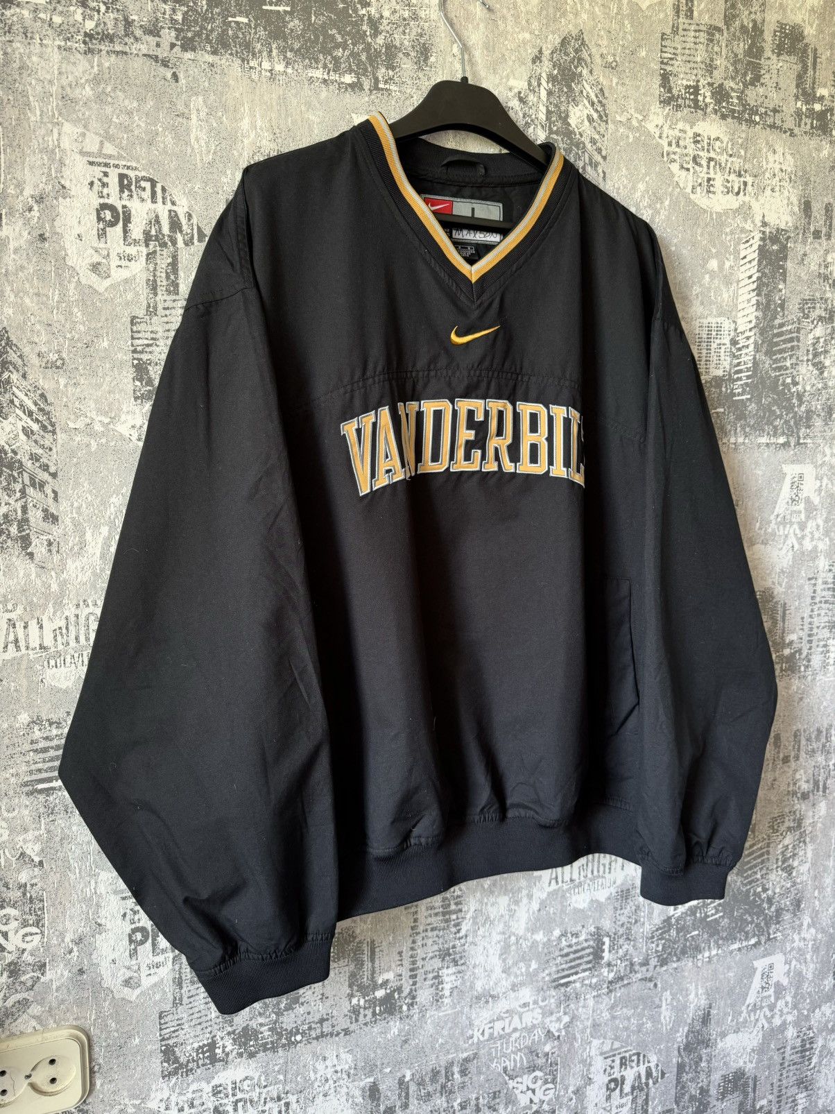 Nike Vintage Nike Crewneck Size US XL / EU 56 / 4 - 1 Thumbnail