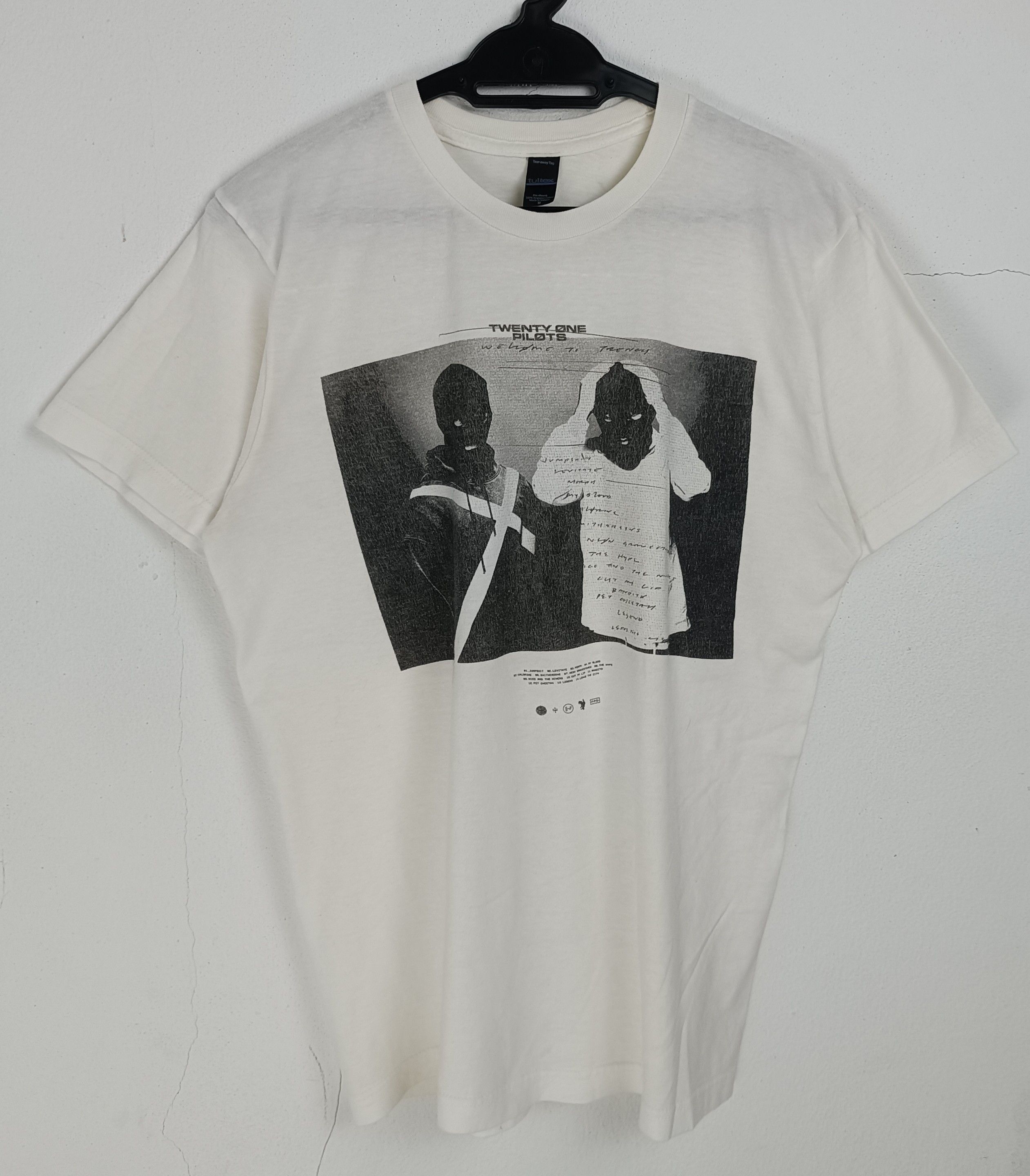 Band Tees VINTAGE TWENTY ONE PILOTS JUMPSUIT ALBUM VERY RARE TEE Size US M / EU 48-50 / 2 - 3 Thumbnail