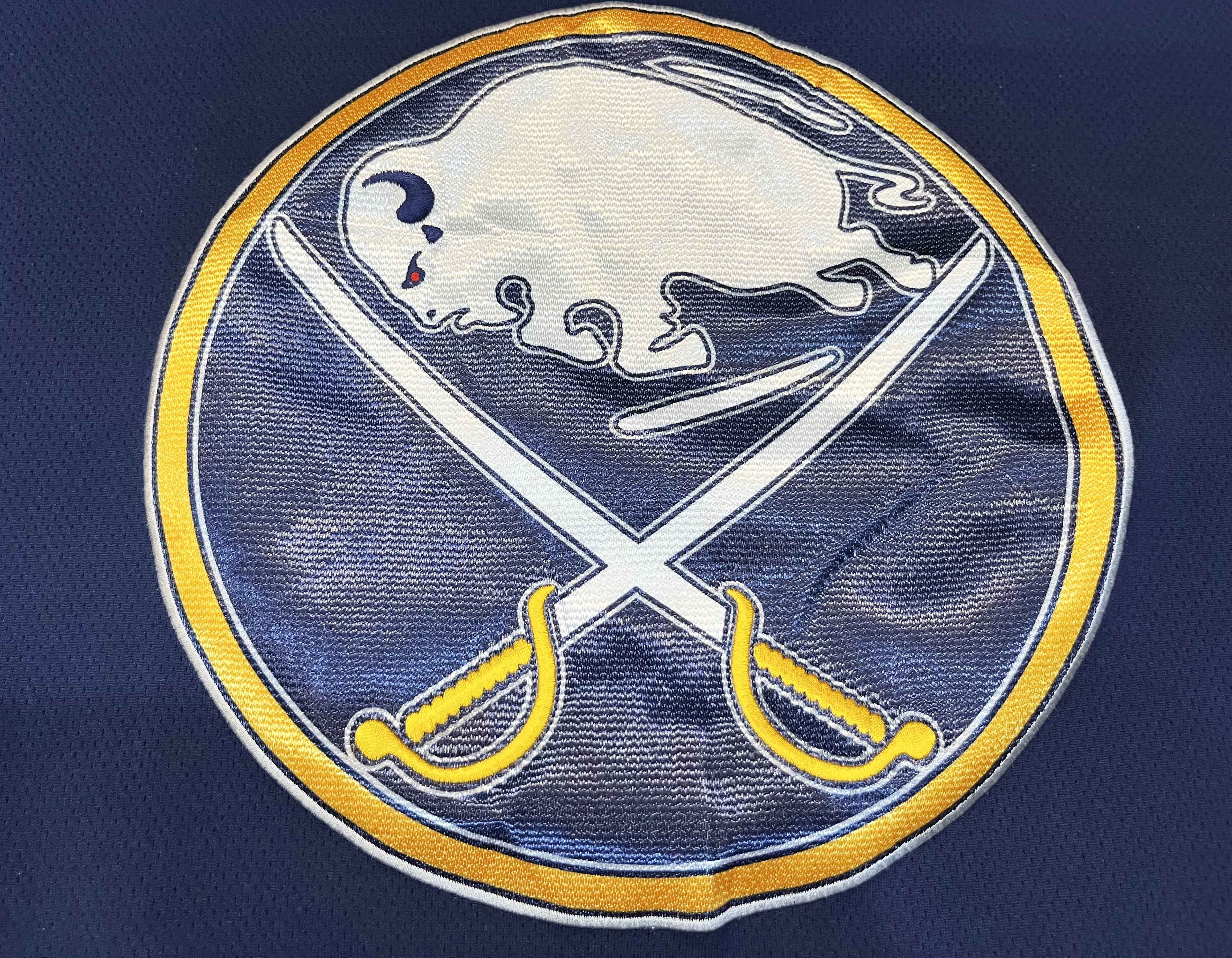 Vintage Fanatics Buffalo Sabres JACK EICHEL #15 NHL Hockey Jersey Size US M / EU 48-50 / 2 - 3 Thumbnail