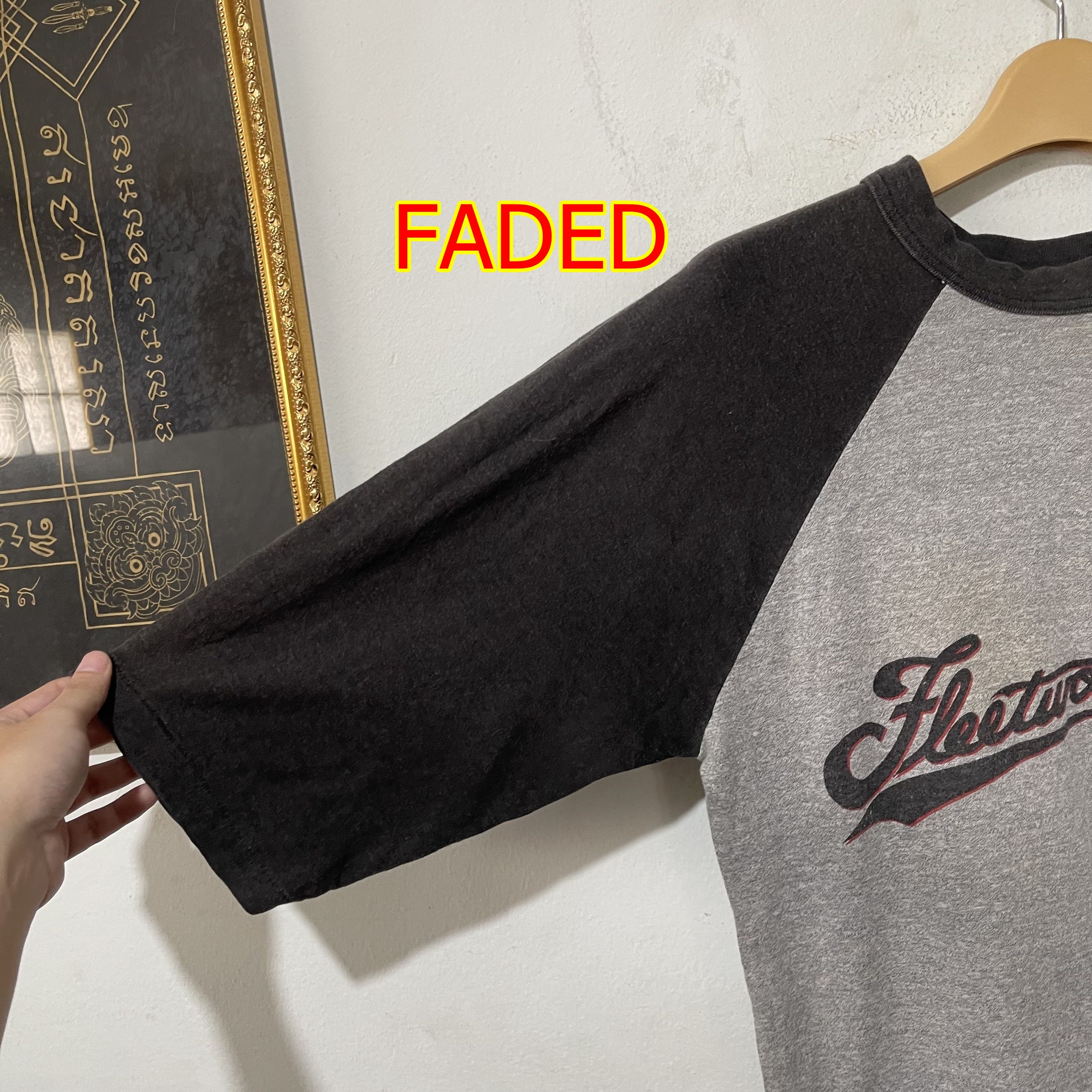 Band Tees Vintage 1982 Fleetwood Mac Raglan Baseball T-Shirt Size US XS / EU 42 / 0 - 9 Thumbnail