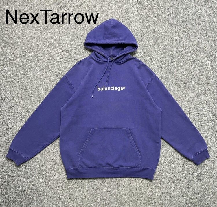 Balenciaga Balenciaga chest print hooded sweatshirt2412-Nextarrow Size US M / EU 48-50 / 2 - 1 Thumbnail
