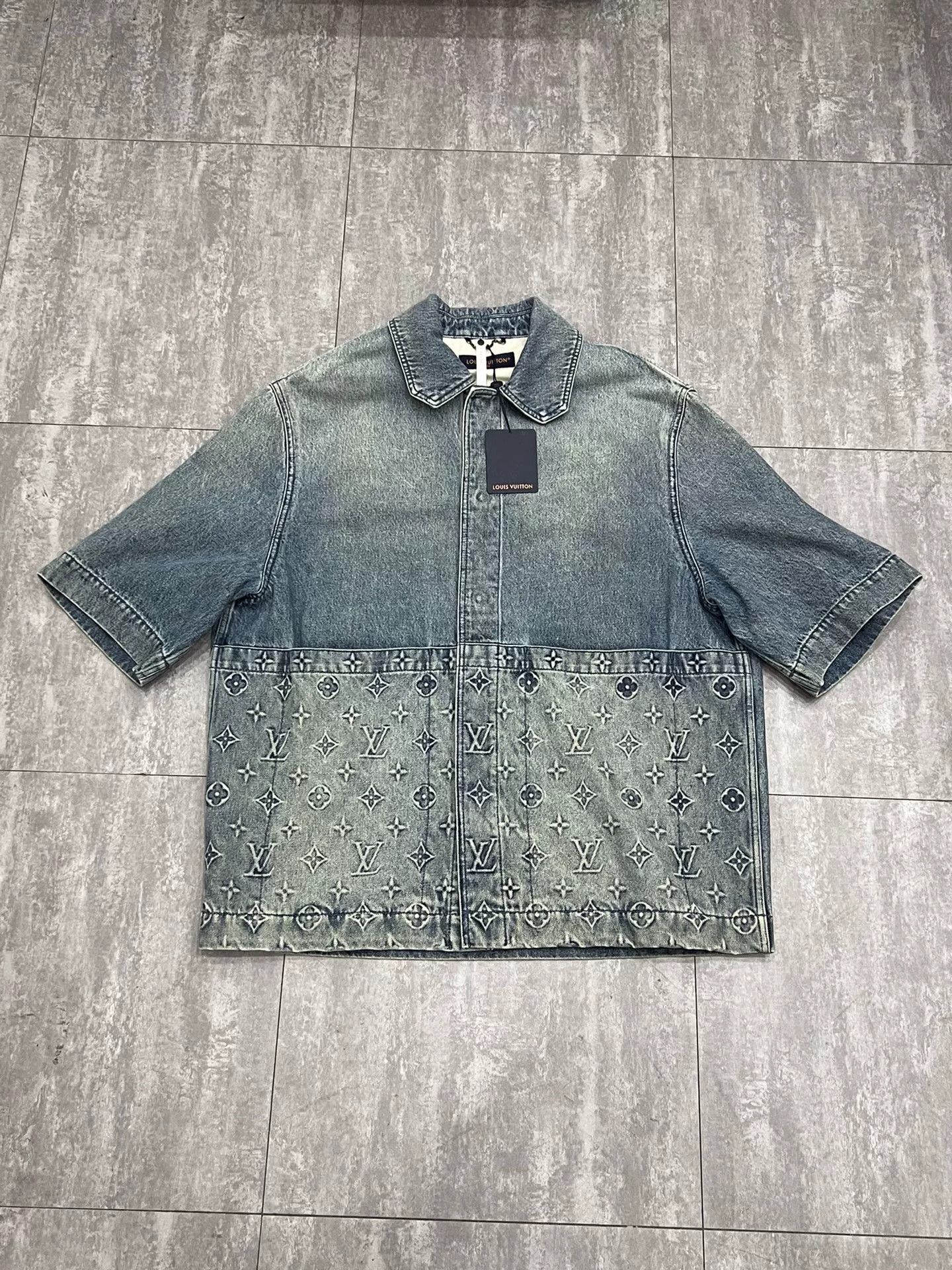 Louis Vuitton Louis Vuitton Denim Shirt xxl Men Size US XXL / EU 58 / 5 - 1 Thumbnail