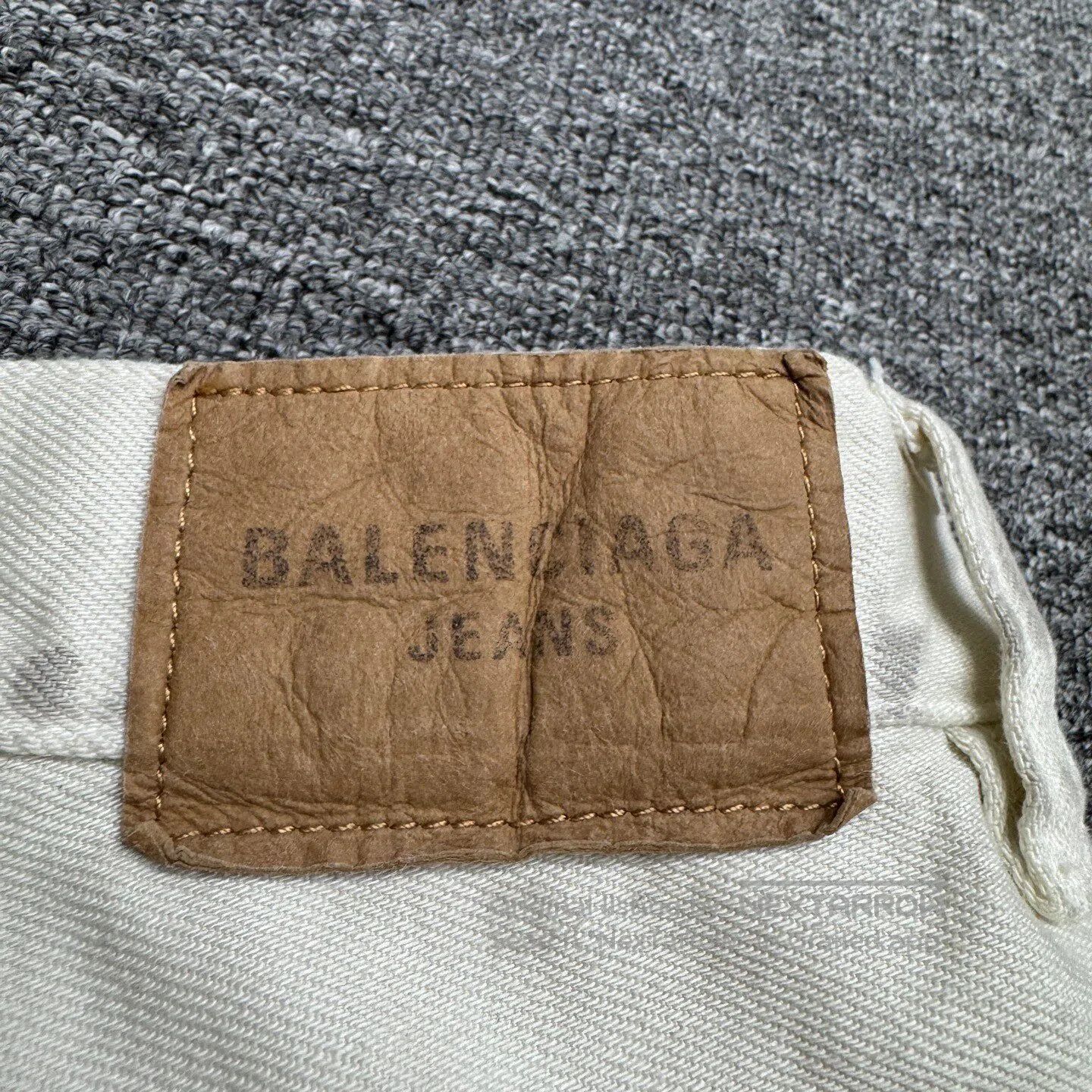 Balenciaga Balenciaga SIZES Old-style ink-wash design on wide-leg jean Size US 28 / EU 44 - 3 Thumbnail