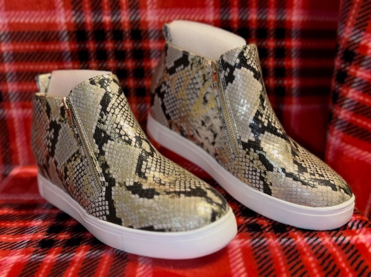Other High quality Snake skin women's boots Size US 8 / IT 38 - 6 Thumbnail