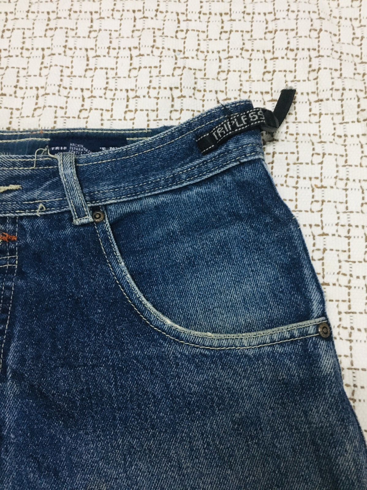 Fubu × JNCO × Triple 5 Soul A06 Triple 5 Soul NYC Distressed Baggy Jeans Size US 31 - 8 Thumbnail