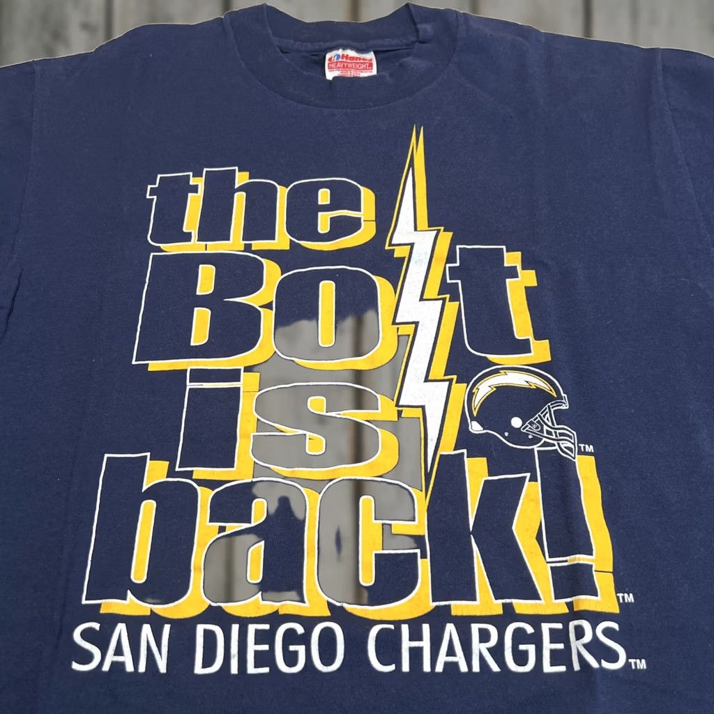 Hanes VINTAGE San Diego Chargers Shirt L Men Blue The Bolt Is Back Hanes Single Stitch USA 1990s Graphic Tee Size US L / EU 52-54 / 3 - 1 Thumbnail